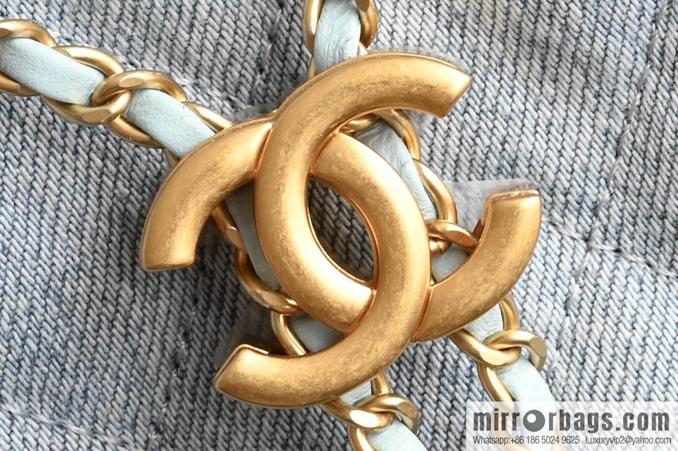 CHANEL Hippie Small, denim blue AS5293