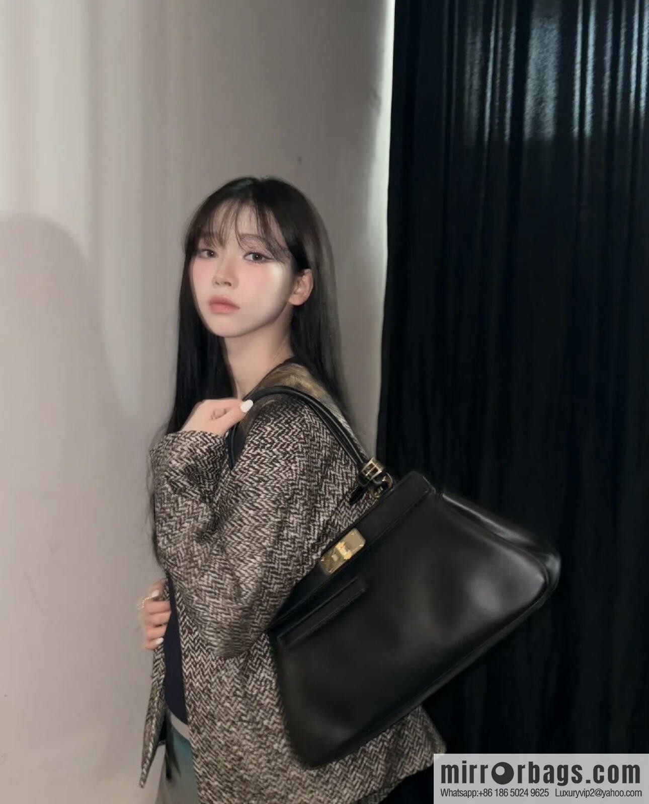 PRADA new 1BG569 calfskin, black