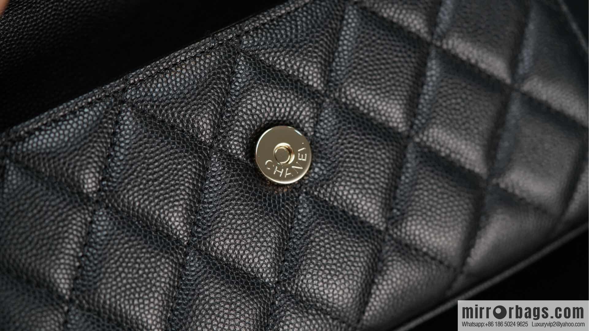 CHANEL 25s Cross Handle Black Gold π Horizontal AP3238