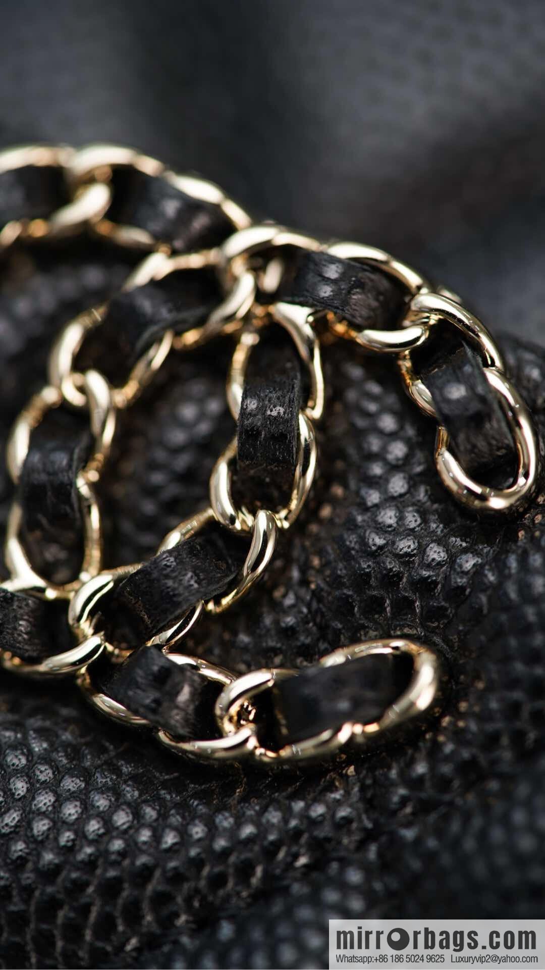 CHANEL 25s Cross Handle Black Gold π Horizontal AP3238