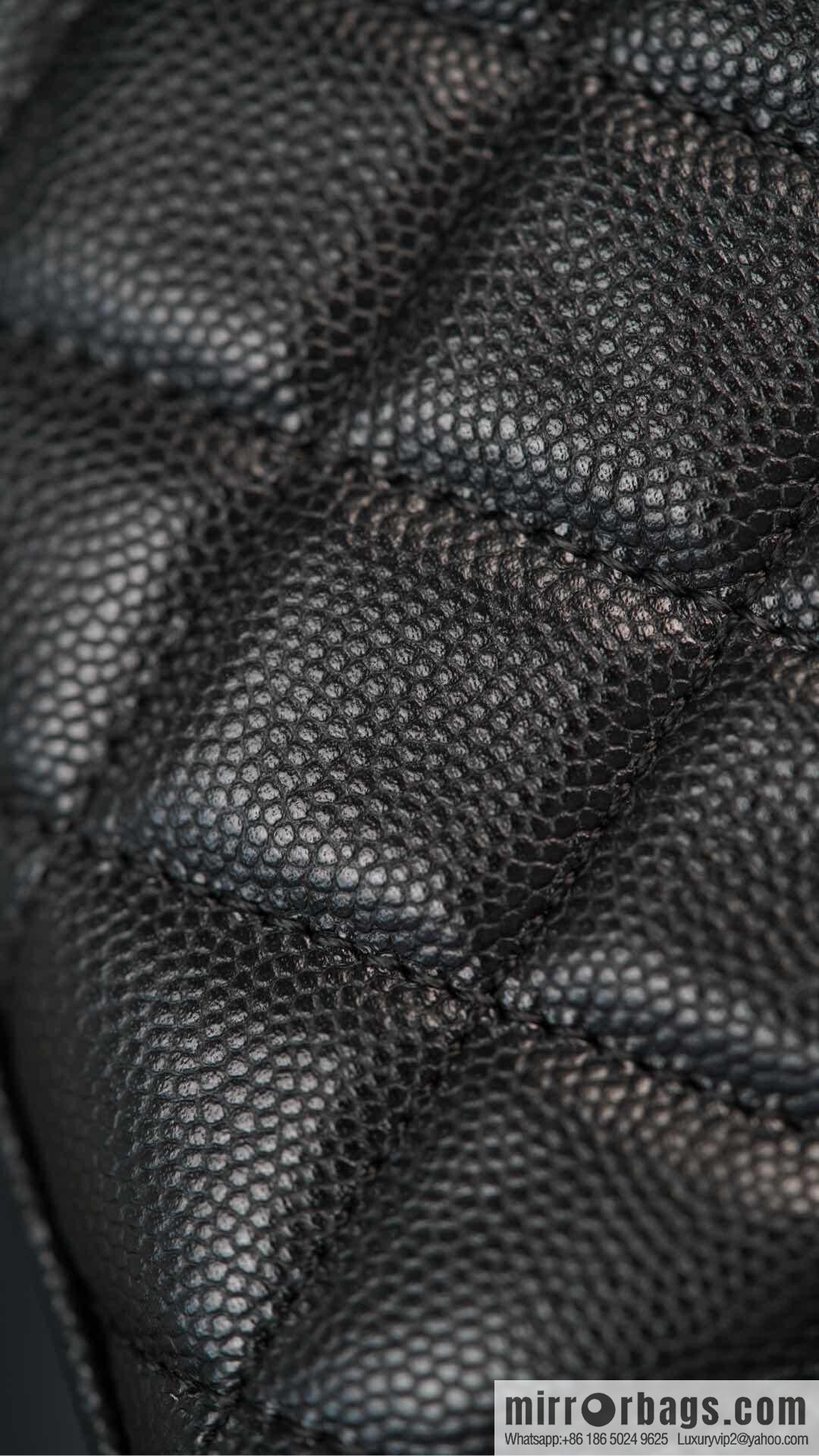 CHANEL 25s Cross Handle Black Gold π Horizontal AP3238