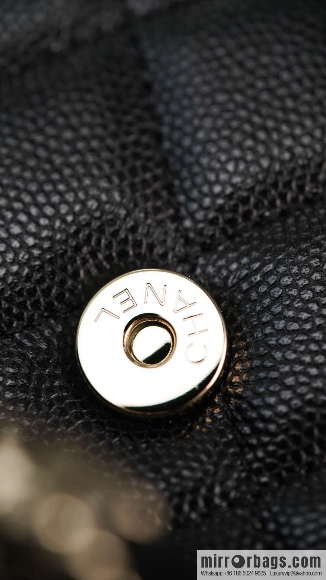 CHANEL 25s Cross Handle Black Gold π Horizontal AP3238