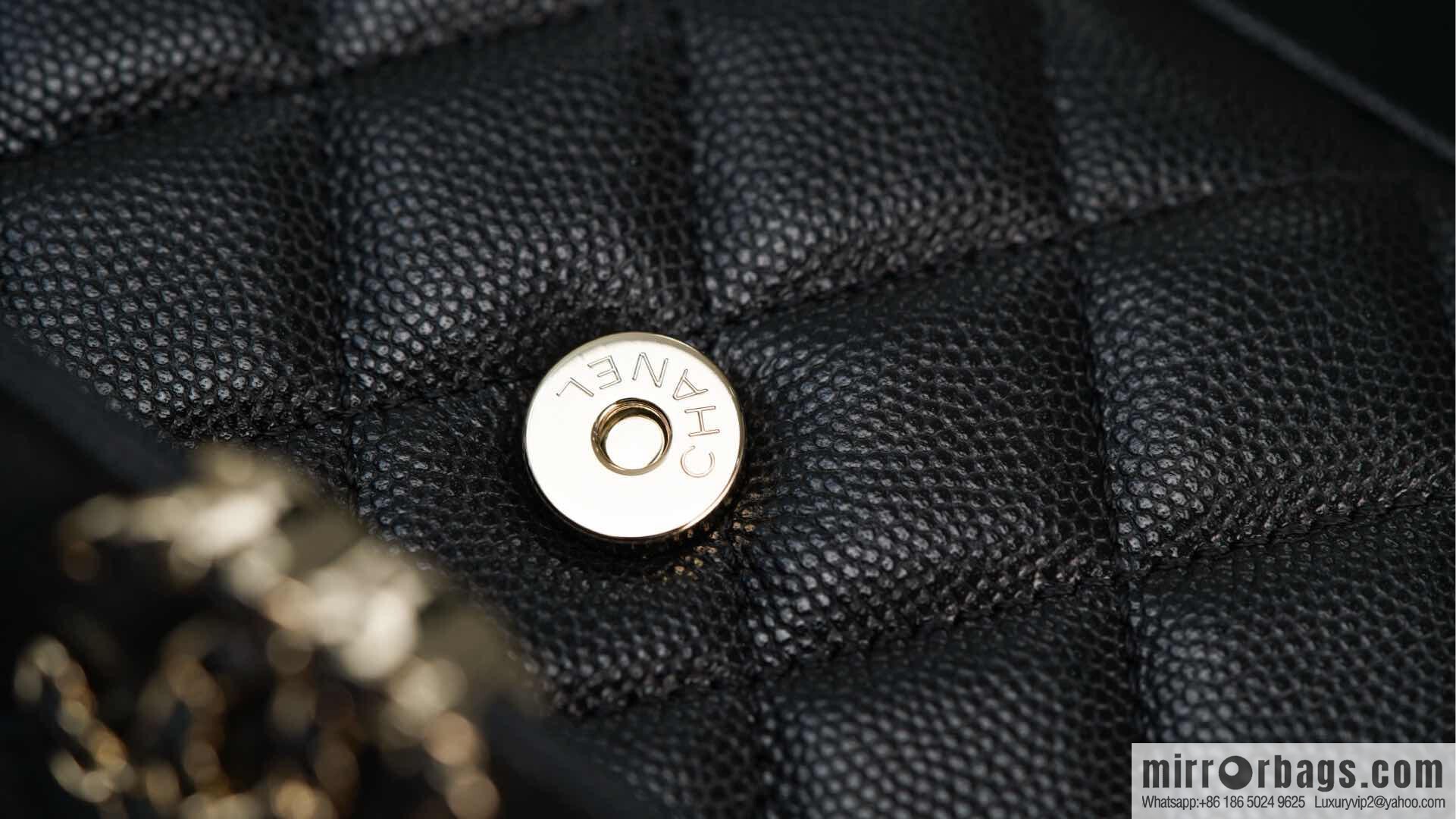 CHANEL 25s Cross Handle Black Gold π Horizontal AP3238