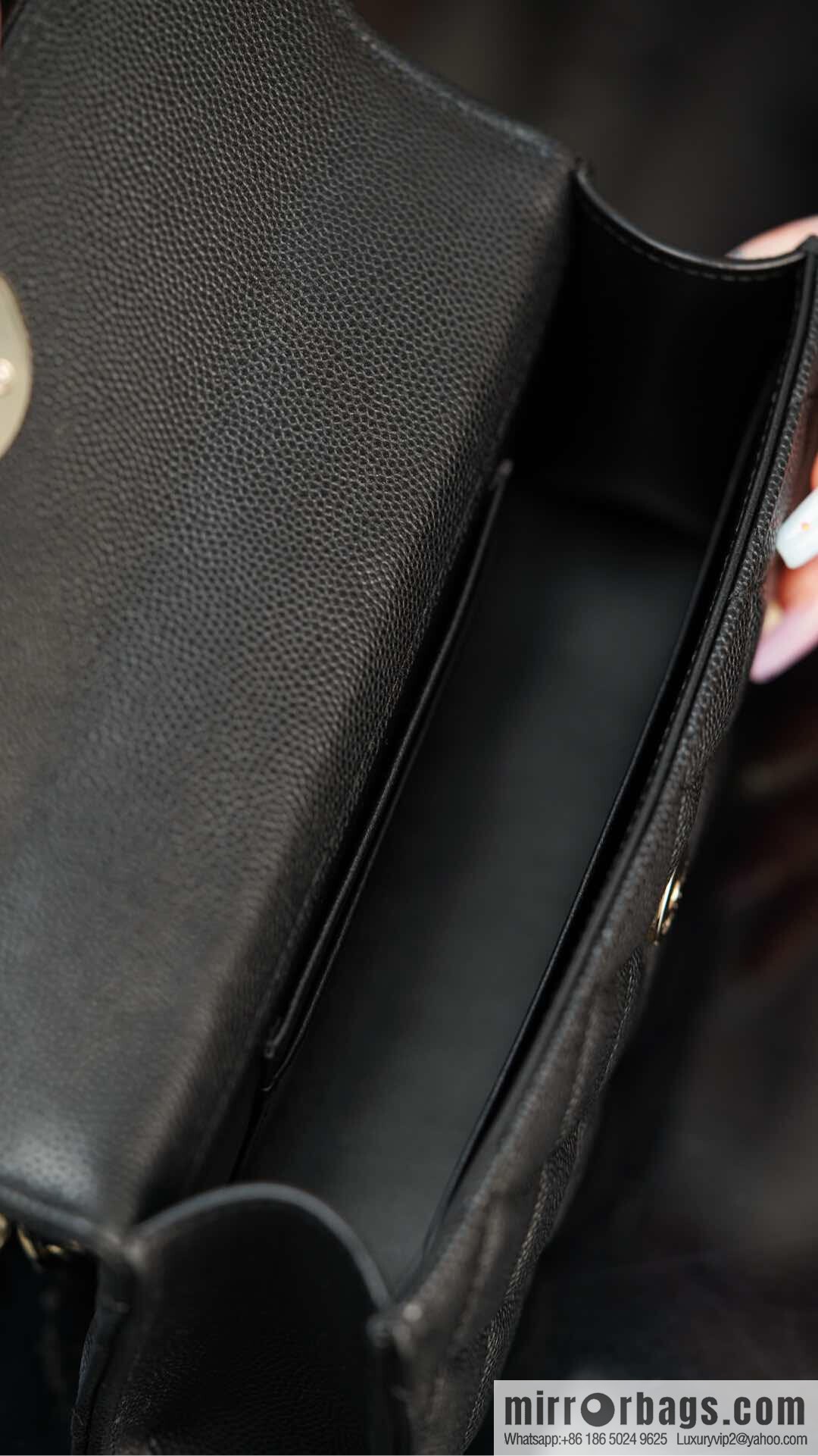 CHANEL 25s Cross Handle Black Gold π Horizontal AP3238