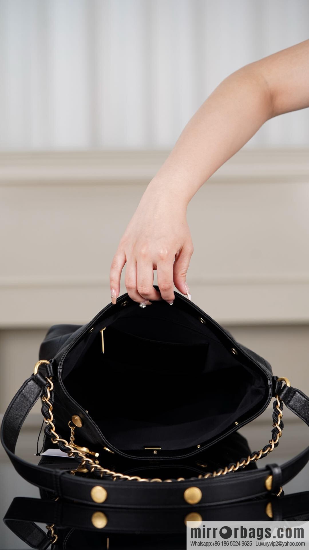 𝐂𝐡𝐚𝐧𝐞𝐥 𝟐𝟓𝐏 Gold Hippie Black Gold 🖤 AS5406