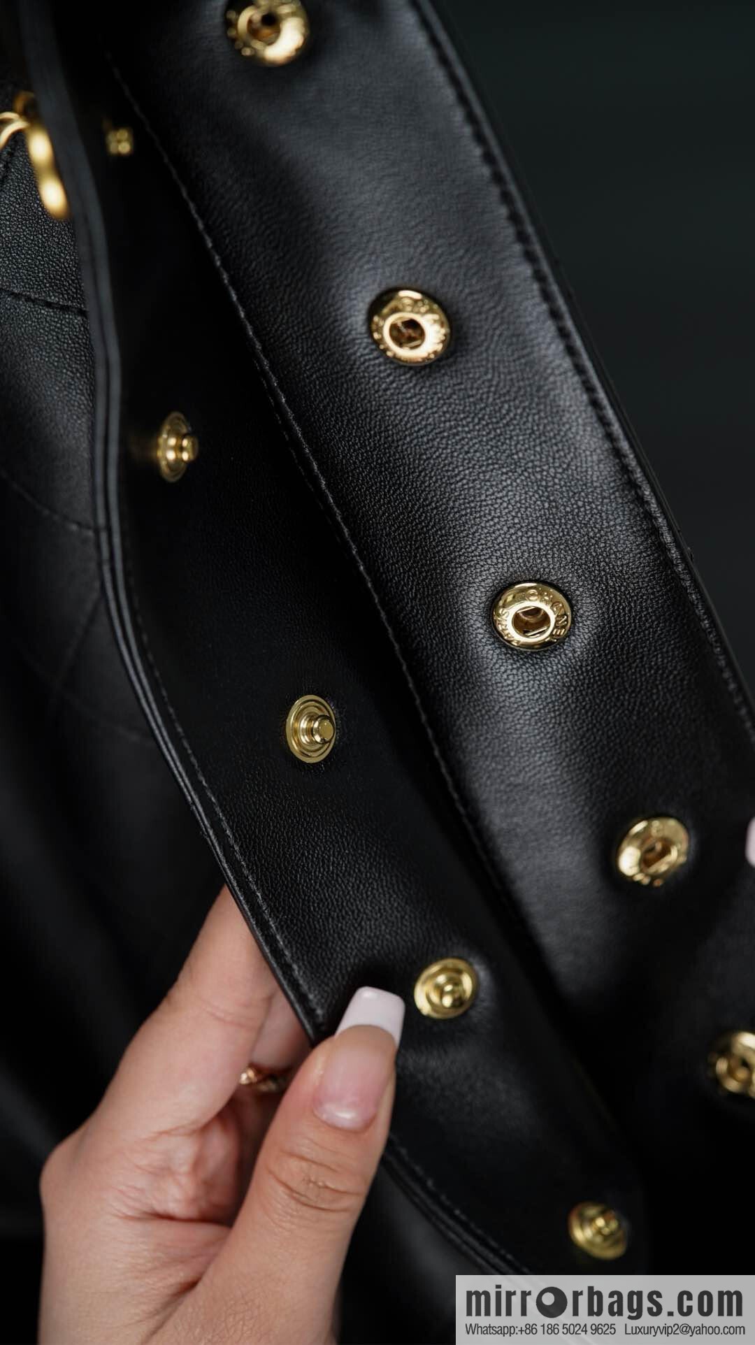 𝐂𝐡𝐚𝐧𝐞𝐥 𝟐𝟓𝐏 Gold Hippie Black Gold 🖤 AS5406