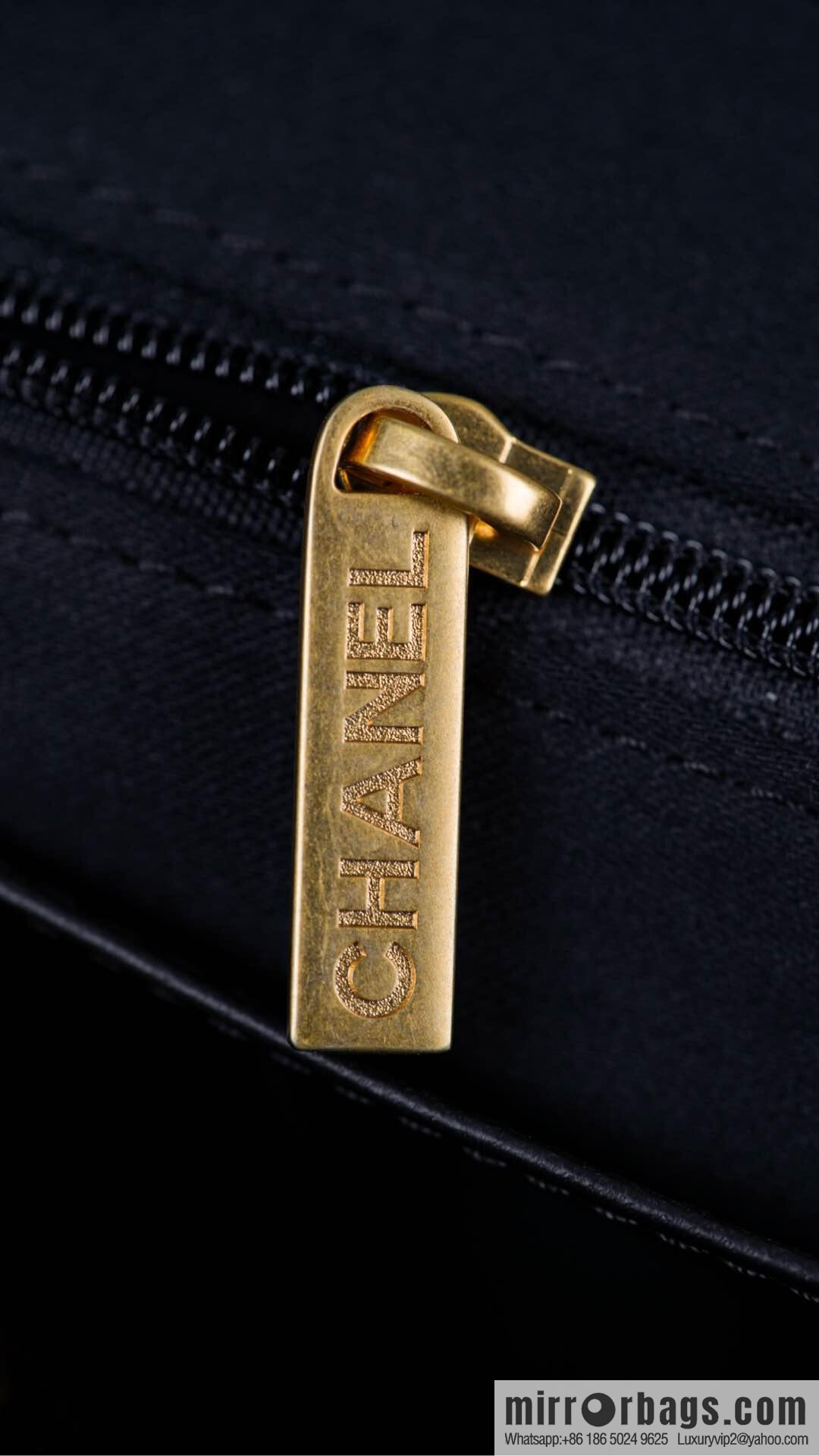 𝐂𝐡𝐚𝐧𝐞𝐥 𝟐𝟓𝐏 Gold Hippie Black Gold 🖤 AS5406