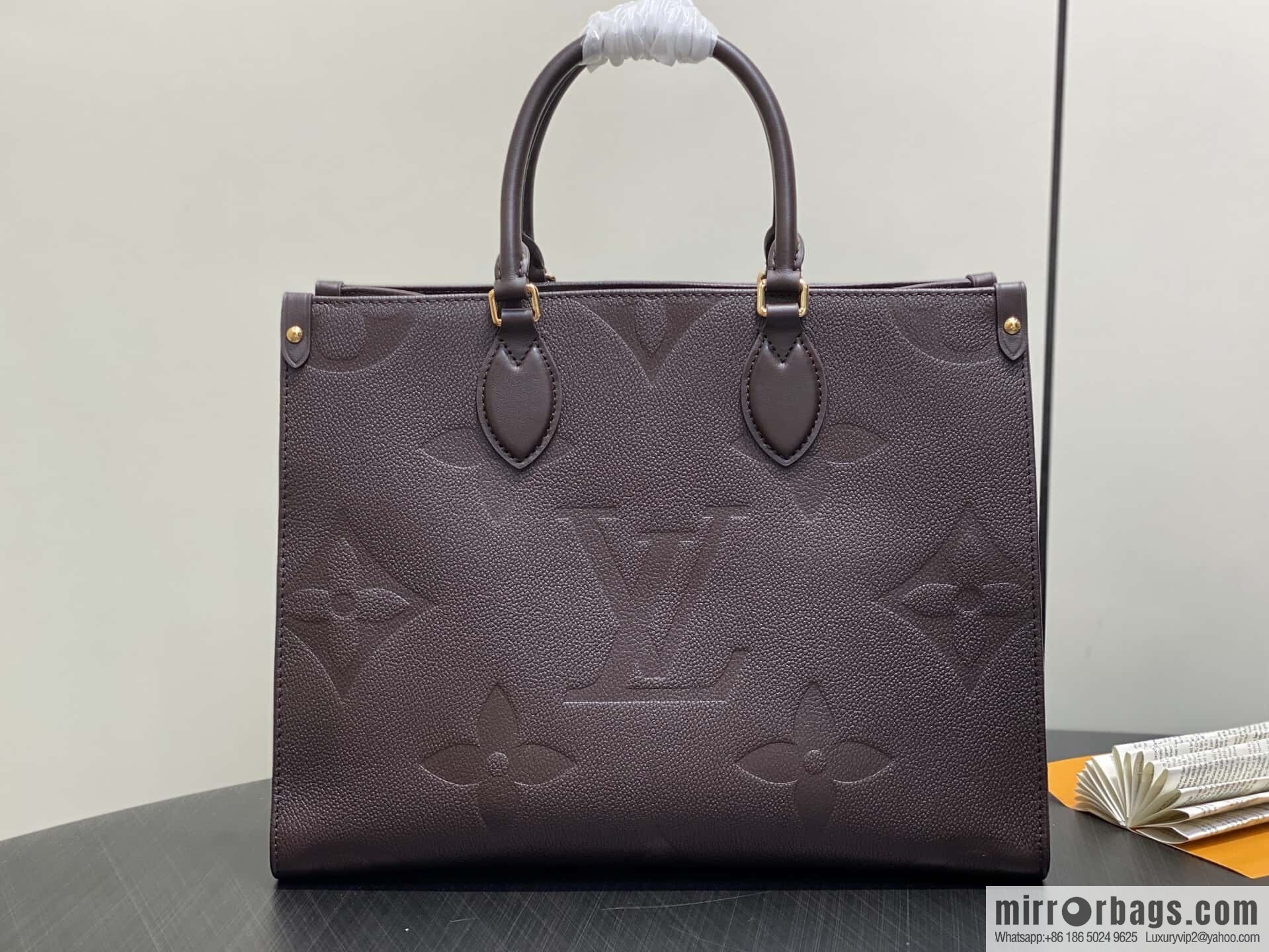 [Boutique‑grade] M45595 chocolate color, full leather embossed square bag mommy bag OnTheGo medium handbag