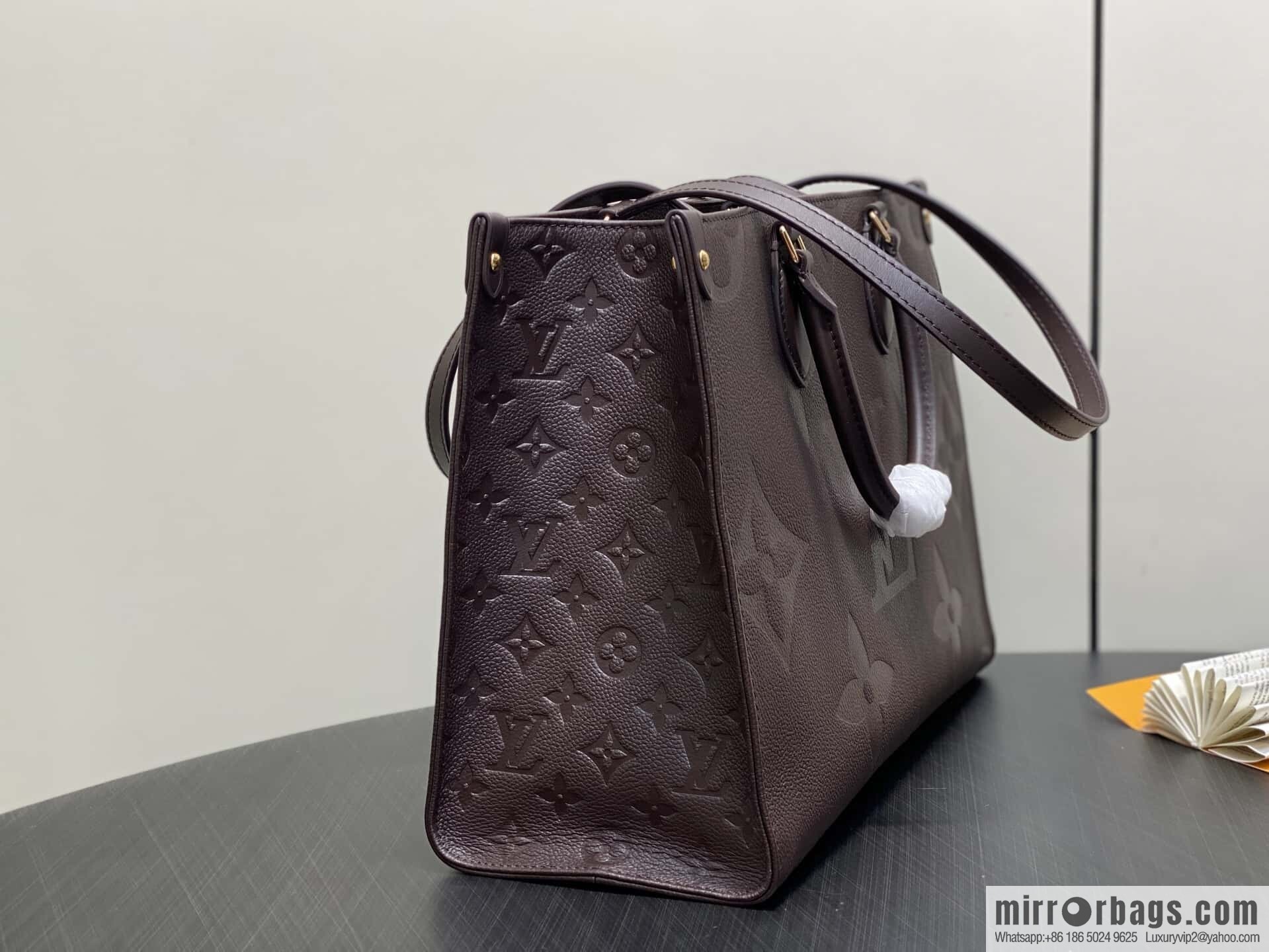 [Boutique‑grade] M45595 chocolate color, full leather embossed square bag mommy bag OnTheGo medium handbag