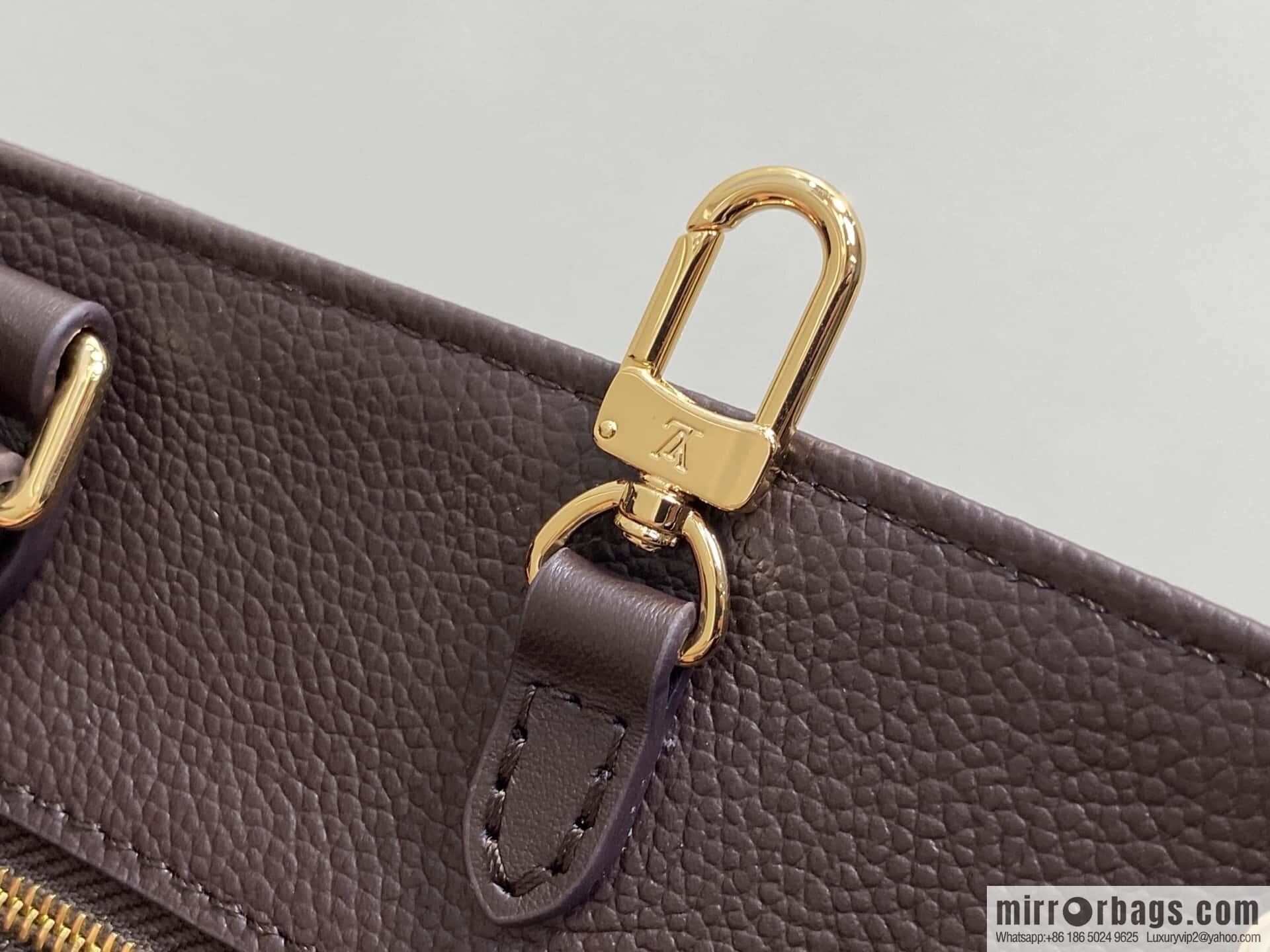[Boutique‑grade] M45595 chocolate color, full leather embossed square bag mommy bag OnTheGo medium handbag
