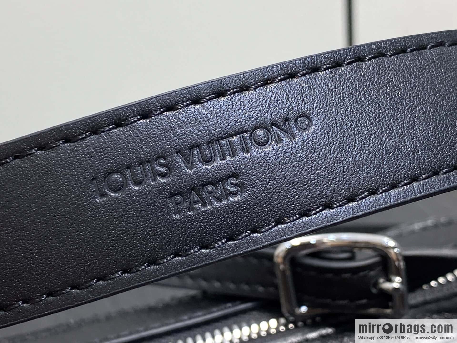 [Original order boutique] M14544 black, full leather chain bag POCHETTE VIBE handbag