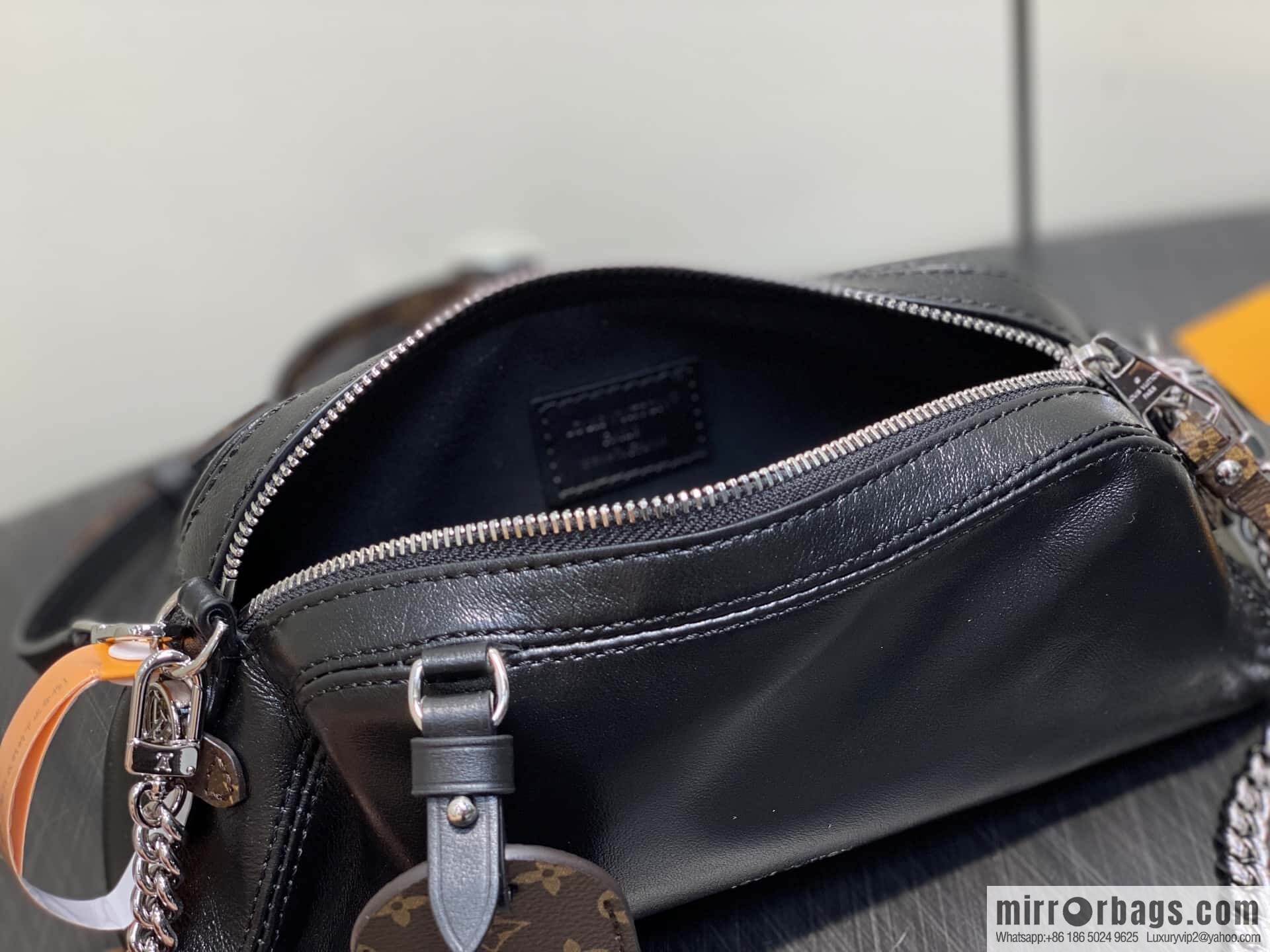 [Original order boutique] M14544 black, full leather chain bag POCHETTE VIBE handbag