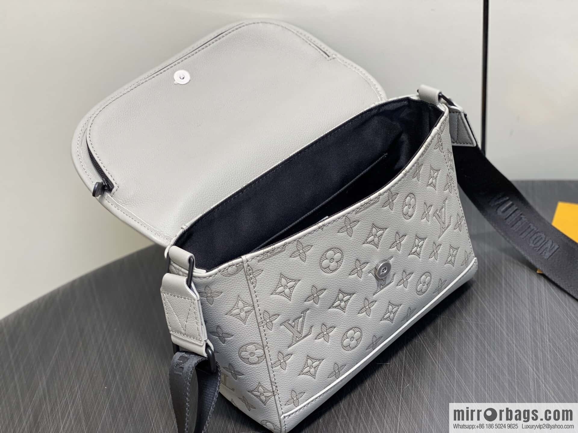 [Original order boutique] M14912 gray, full leather embossed men's bag messenger bag Pulse messenger bag