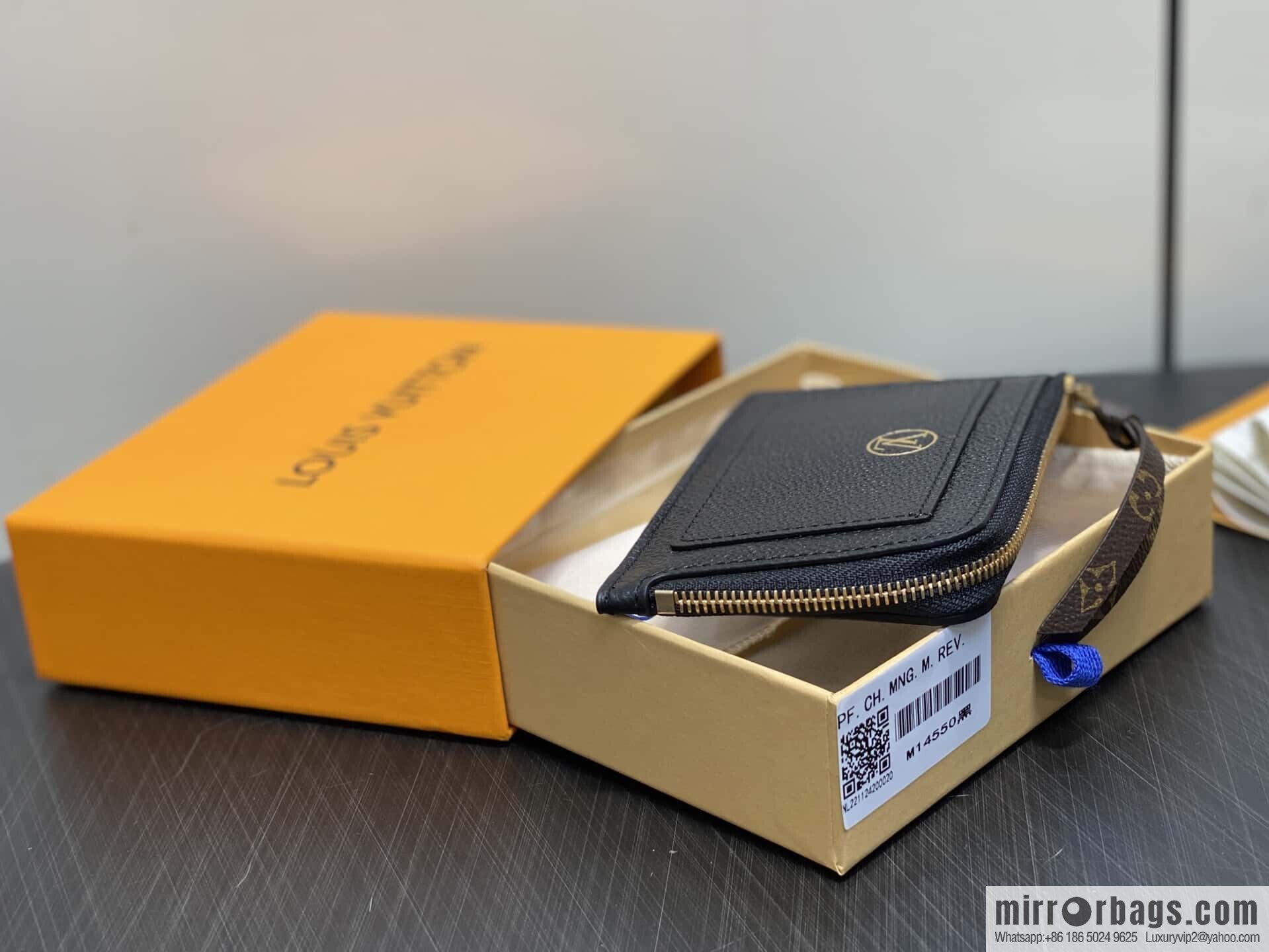 [Original order boutique] M14550 black, full leather card bag change bag, the new LOW KEY zipper card clip of the season M14551 brown