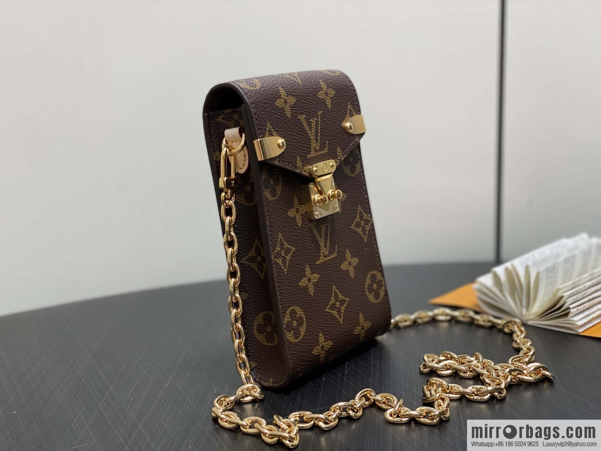 [Original order boutique] M13572 presbyopia, mobile phone bag chain bag, the new MÉTIS mobile phone bag of the season
