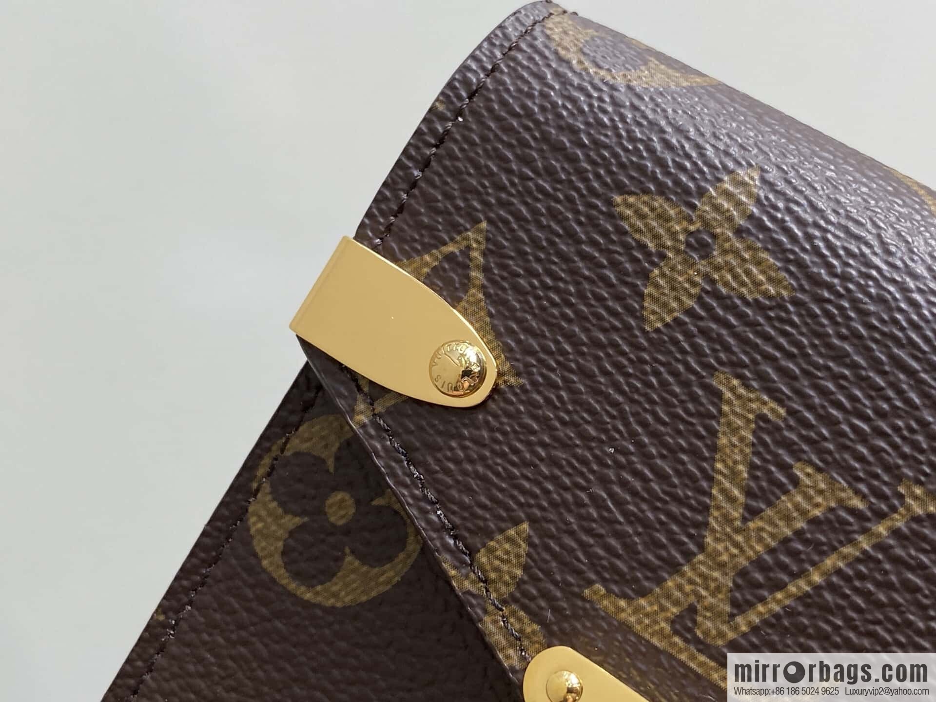 [Original order boutique] M13572 presbyopia, mobile phone bag chain bag, the new MÉTIS mobile phone bag of the season