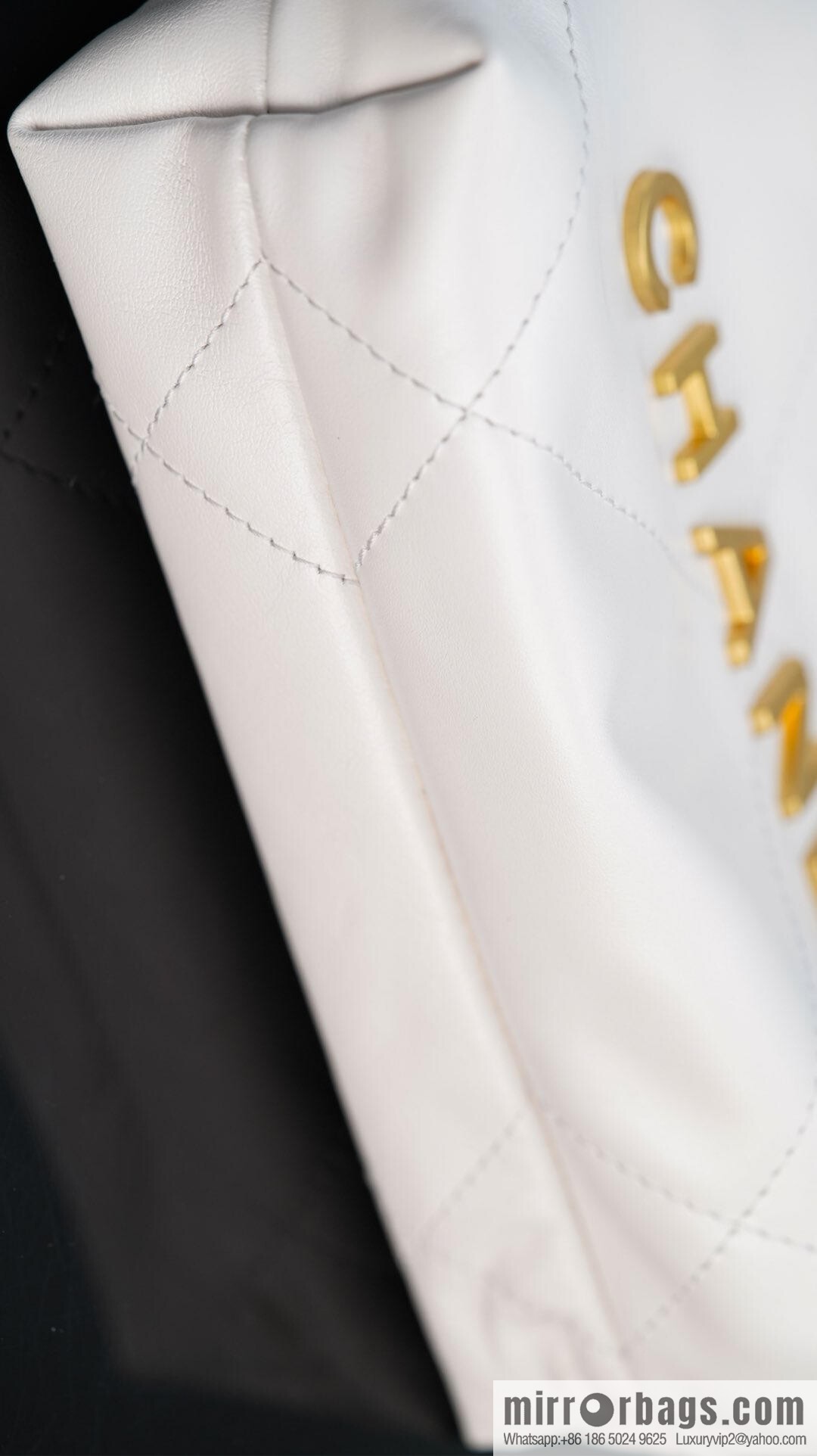 𝗖𝗛𝗔𝗡𝗘𝗟✦ 23s spring and summer new 22Mini bag original leather, white 🤍 AS3980