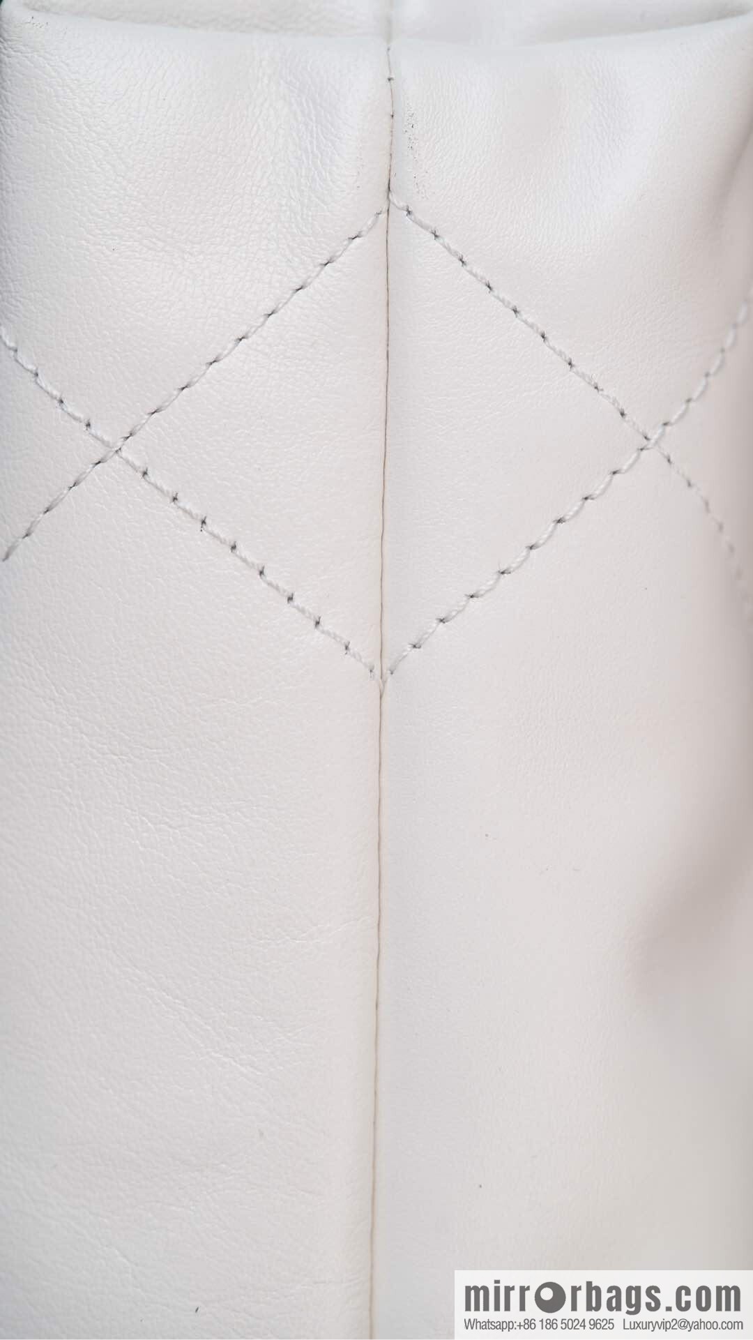 𝗖𝗛𝗔𝗡𝗘𝗟✦ 23s spring and summer new 22Mini bag original leather, white 🤍 AS3980