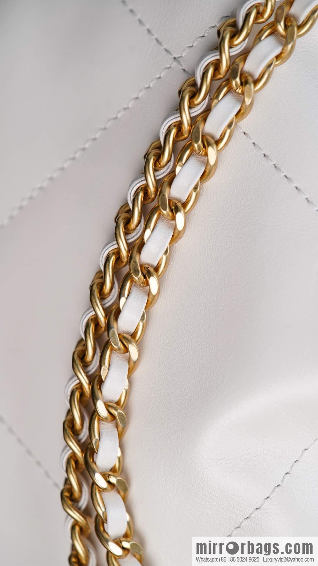 𝗖𝗛𝗔𝗡𝗘𝗟✦ 23s spring and summer new 22Mini bag original leather, white 🤍 AS3980