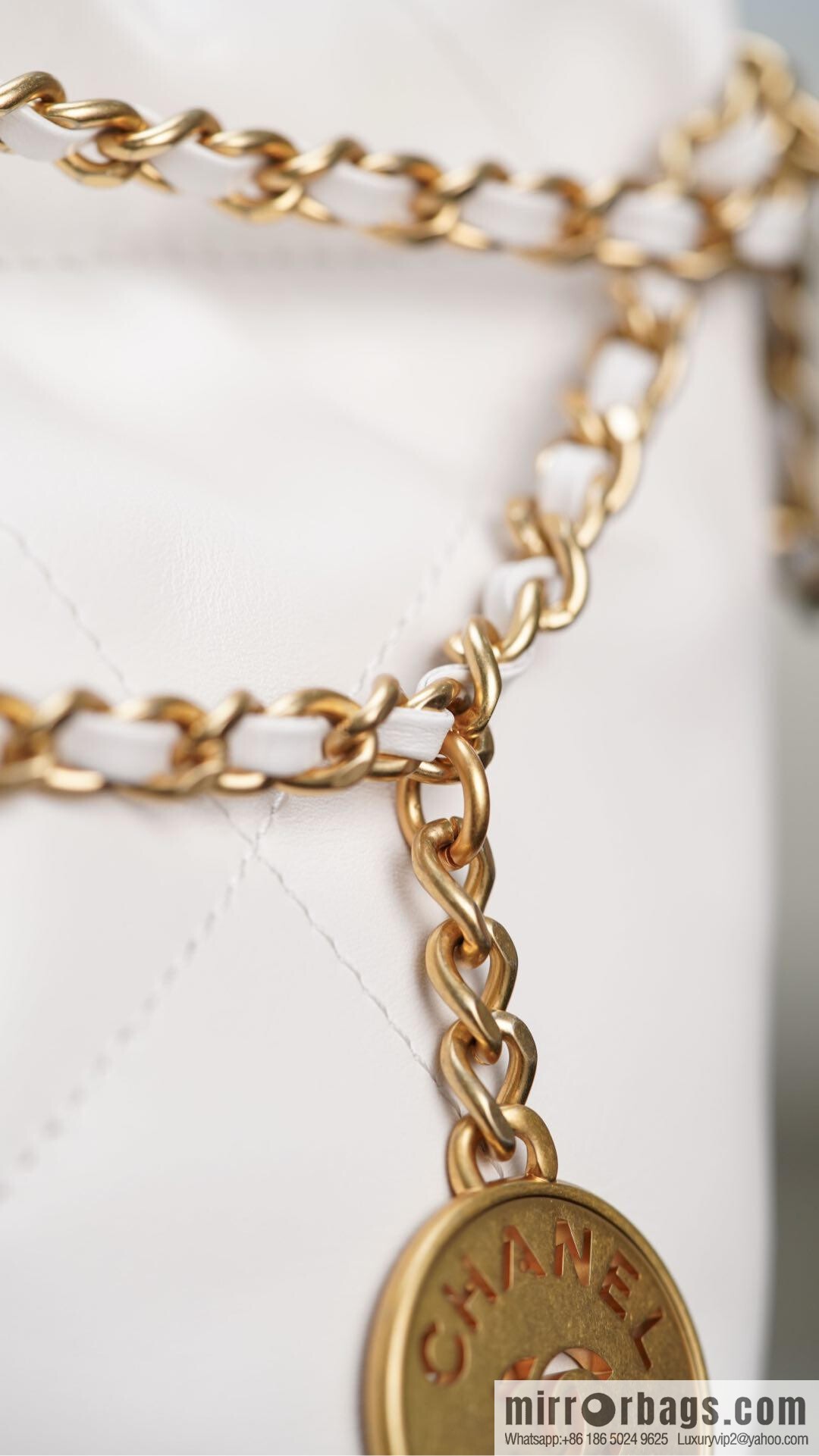 𝗖𝗛𝗔𝗡𝗘𝗟✦ 23s spring and summer new 22Mini bag original leather, white 🤍 AS3980