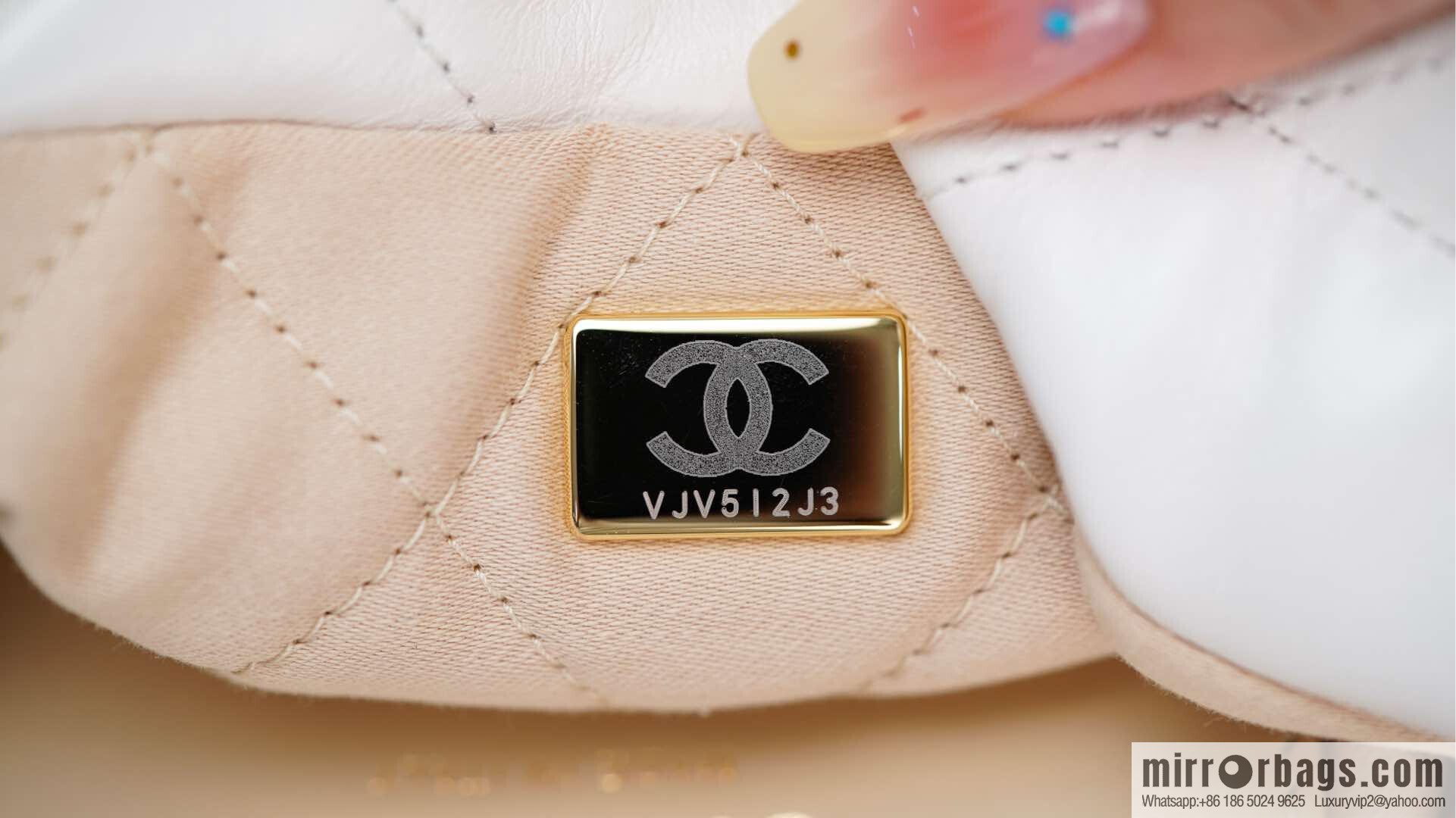 𝗖𝗛𝗔𝗡𝗘𝗟✦ 23s spring and summer new 22Mini bag original leather, white 🤍 AS3980