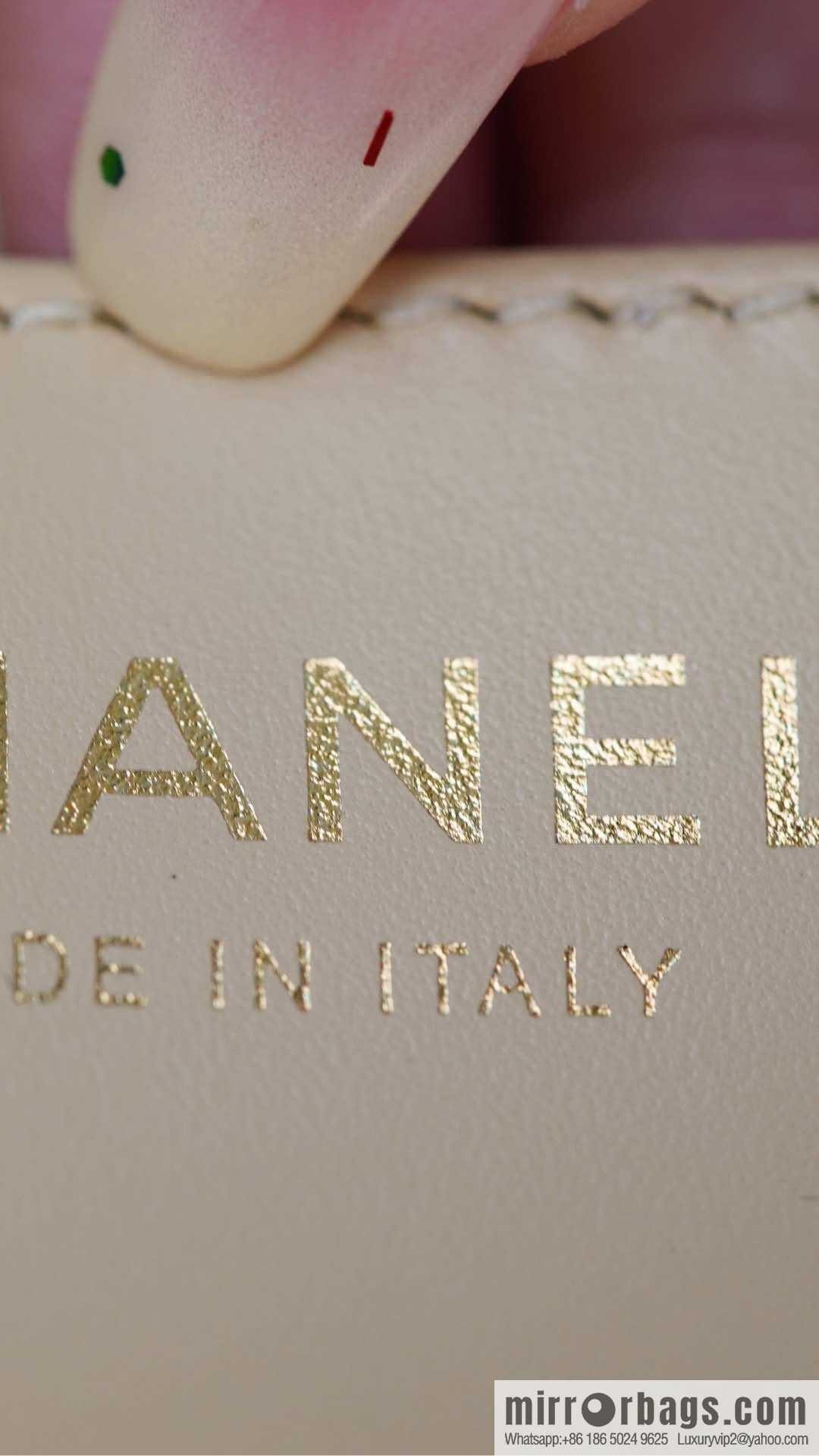 𝗖𝗛𝗔𝗡𝗘𝗟✦ 23s spring and summer new 22Mini bag original leather, white 🤍 AS3980