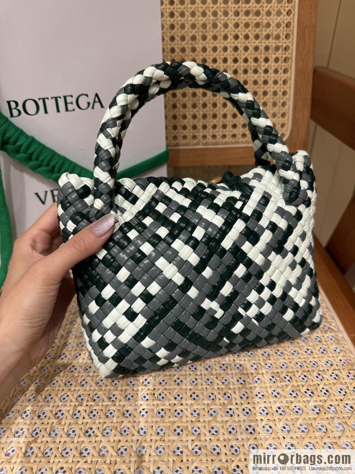 BV small Tosca messenger bag, emerald/aloe vera green/glacier blue color matching 777575