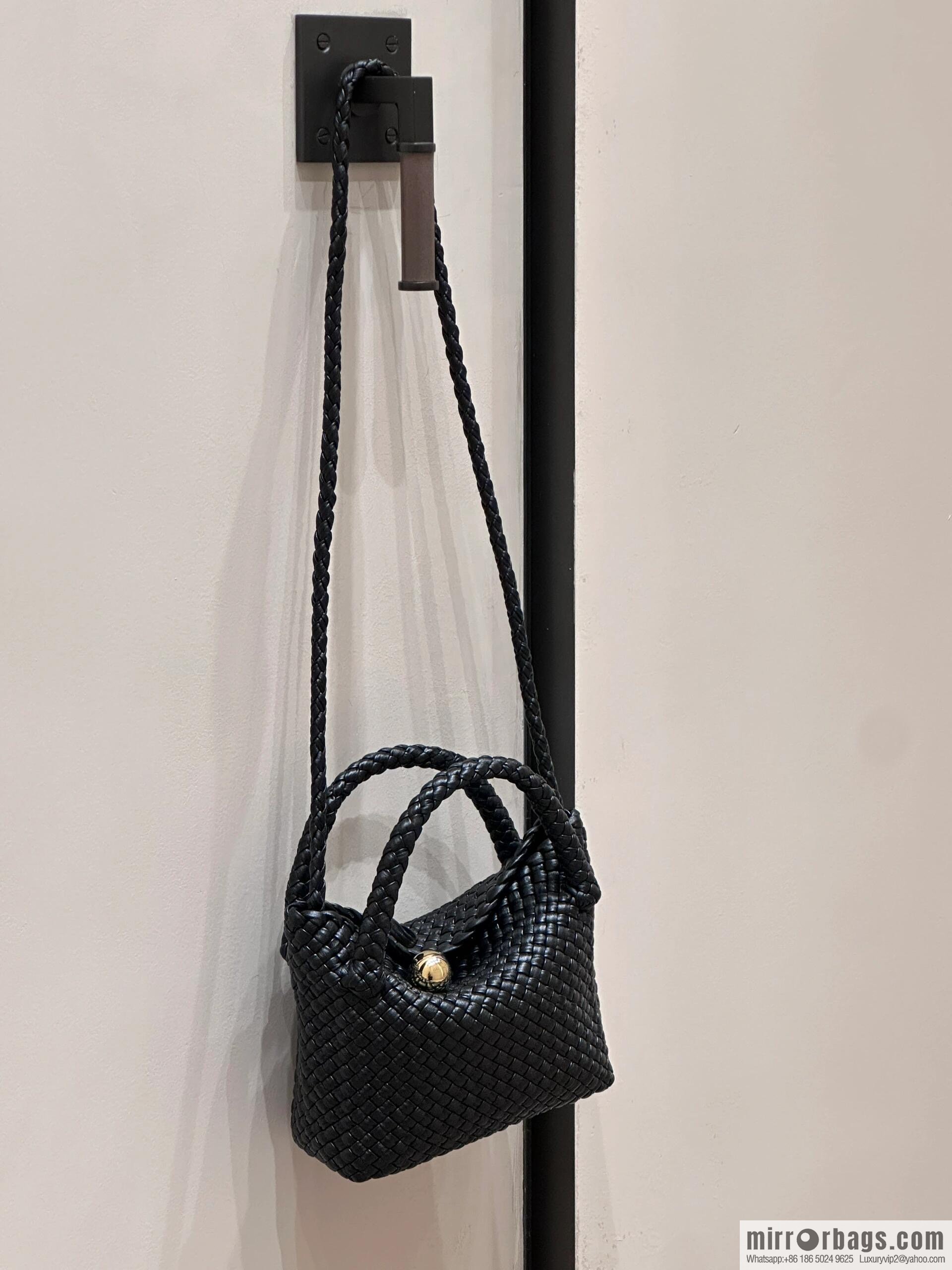 BV Small Tosca Crossbody Bag, Black 777575