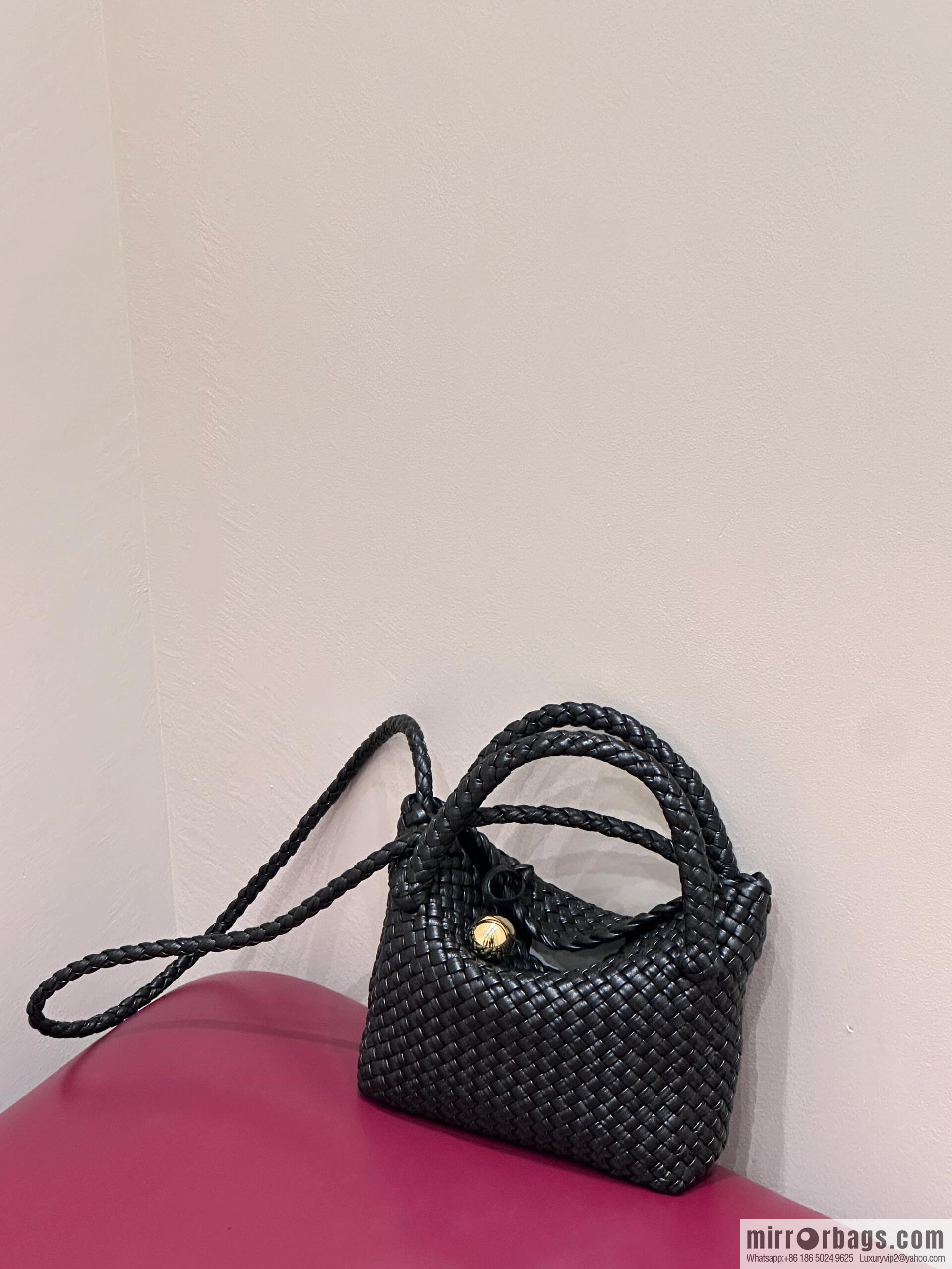 BV Small Tosca Crossbody Bag, Black 777575