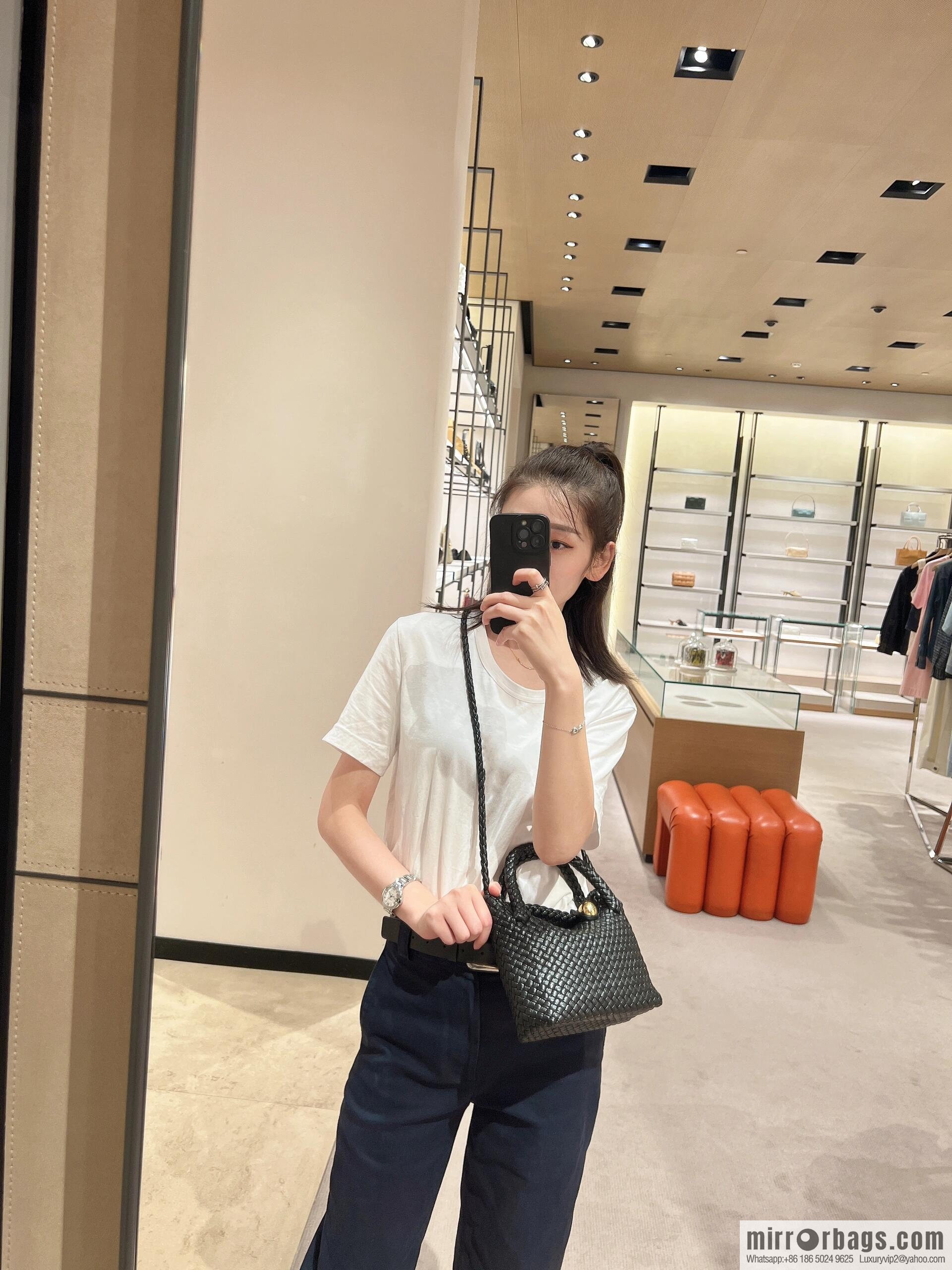 BV Small Tosca Crossbody Bag, Black 777575