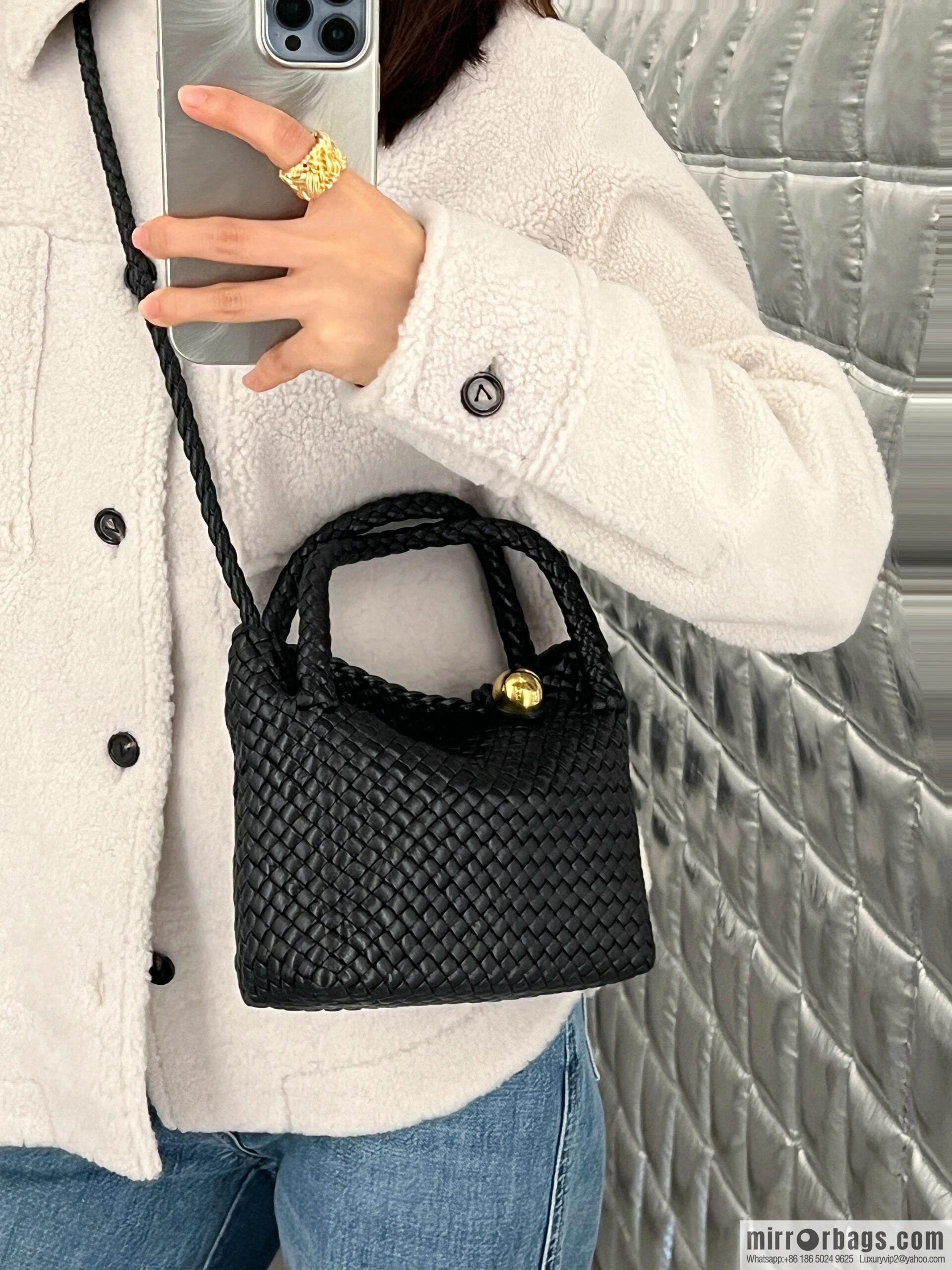 BV Small Tosca Crossbody Bag, Black 777575