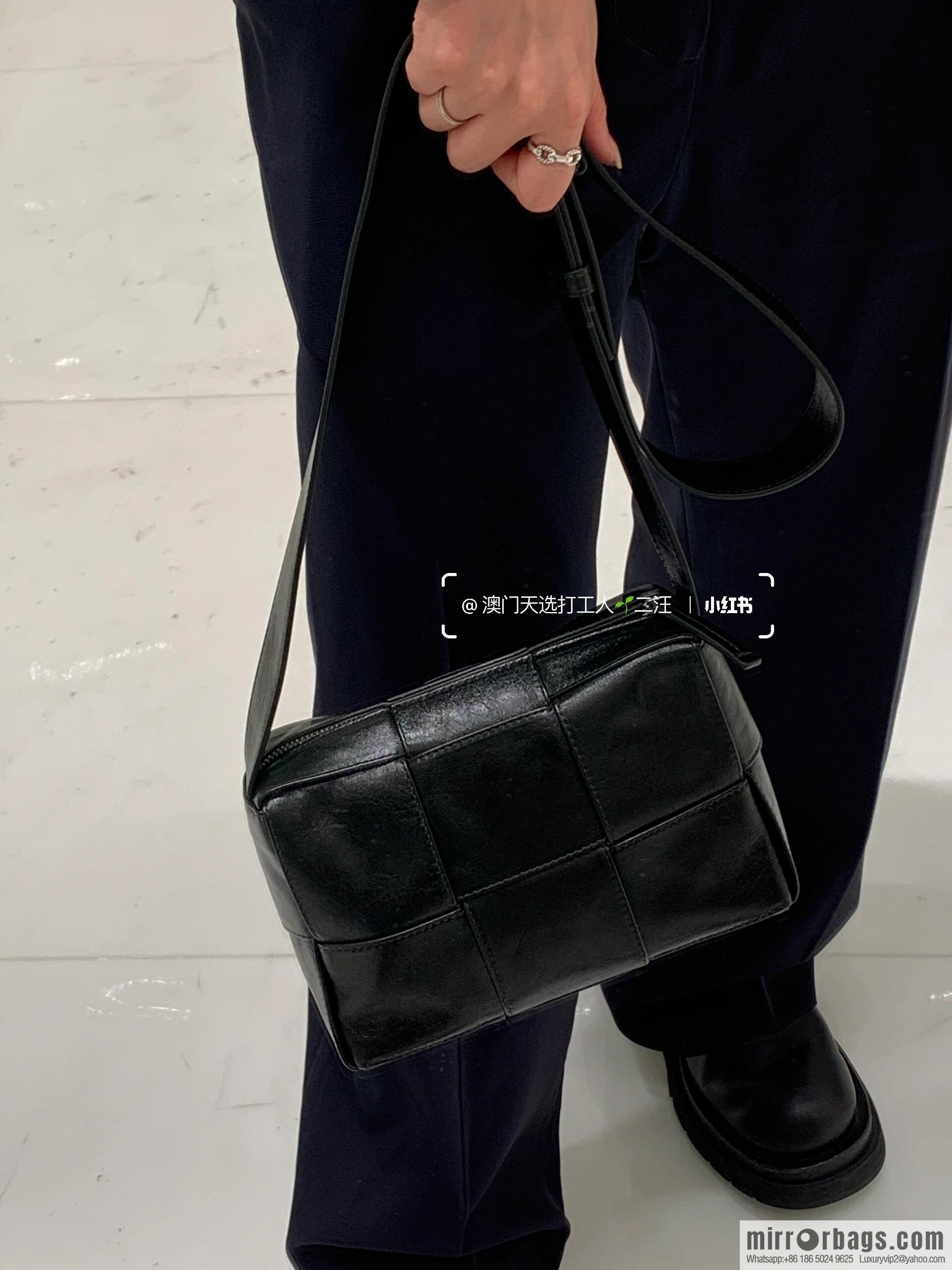 BV Small Arco Camera Bag 795177 Black