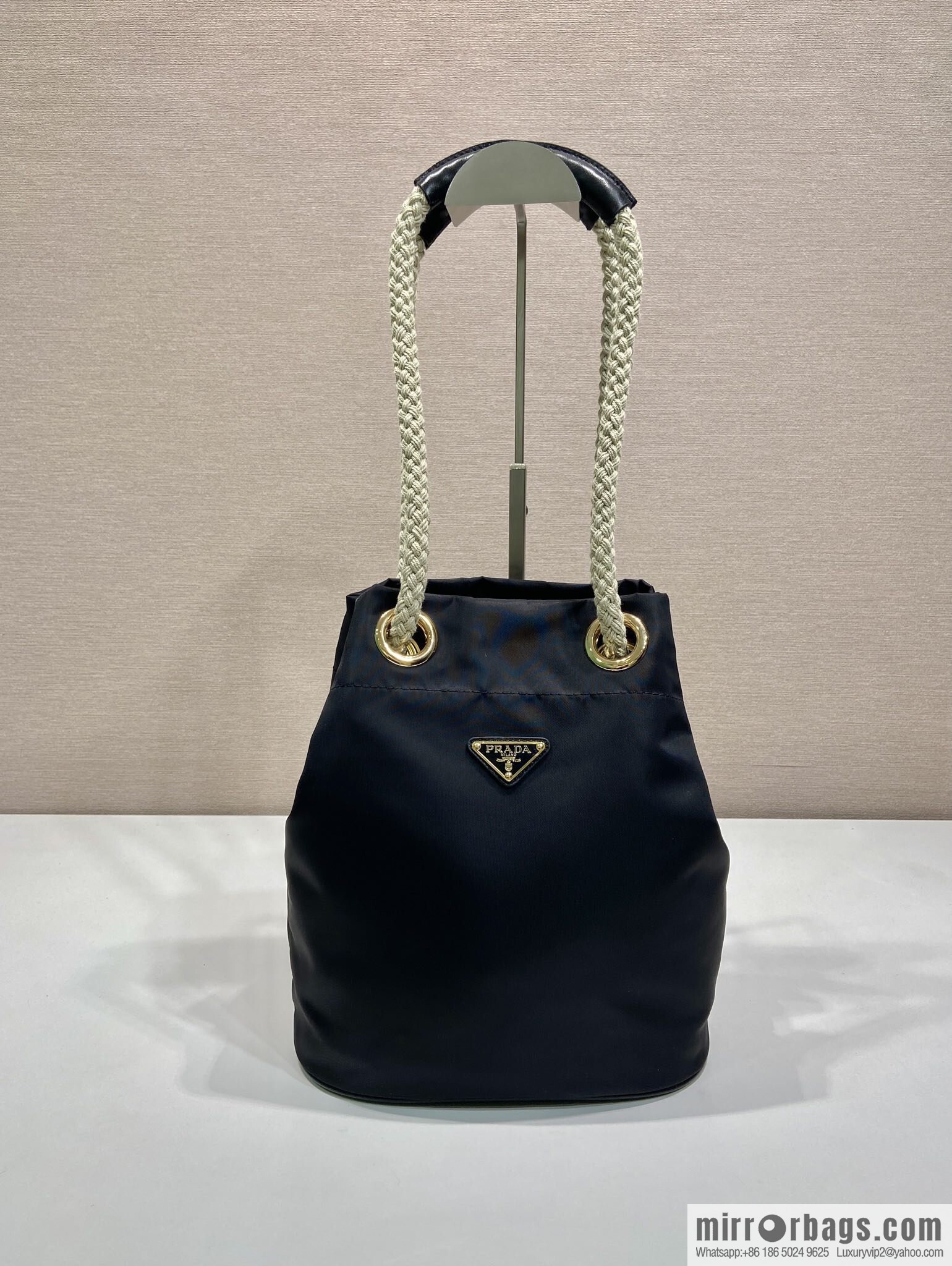 Prada new bucket bag 1BE082 catwalk model, black.