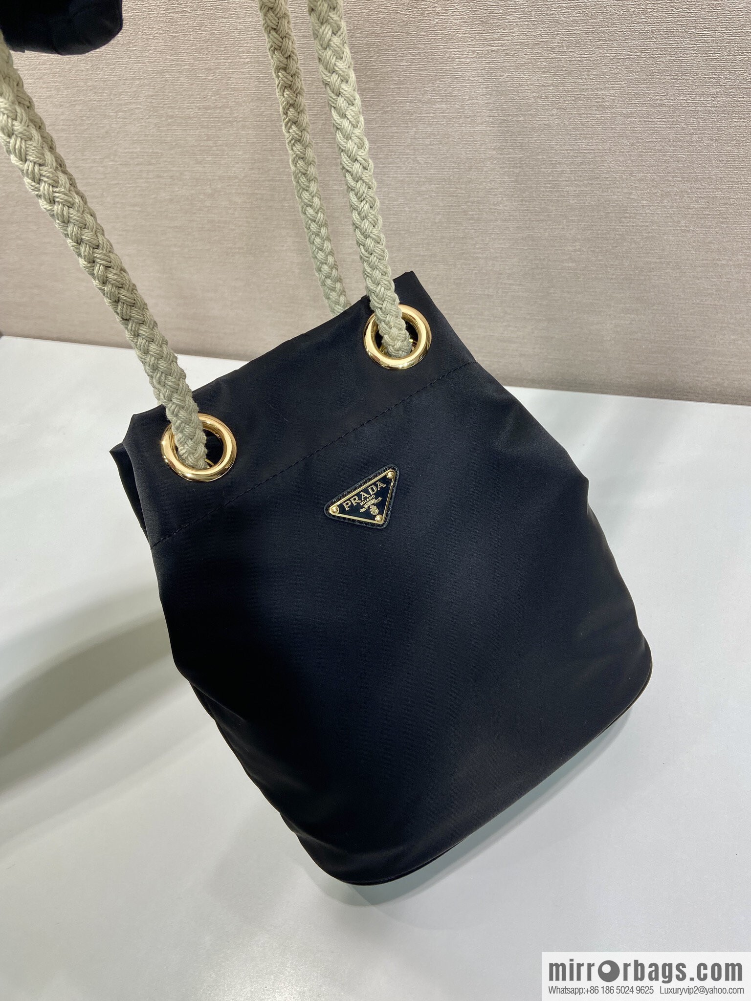Prada new bucket bag 1BE082 catwalk model, black.