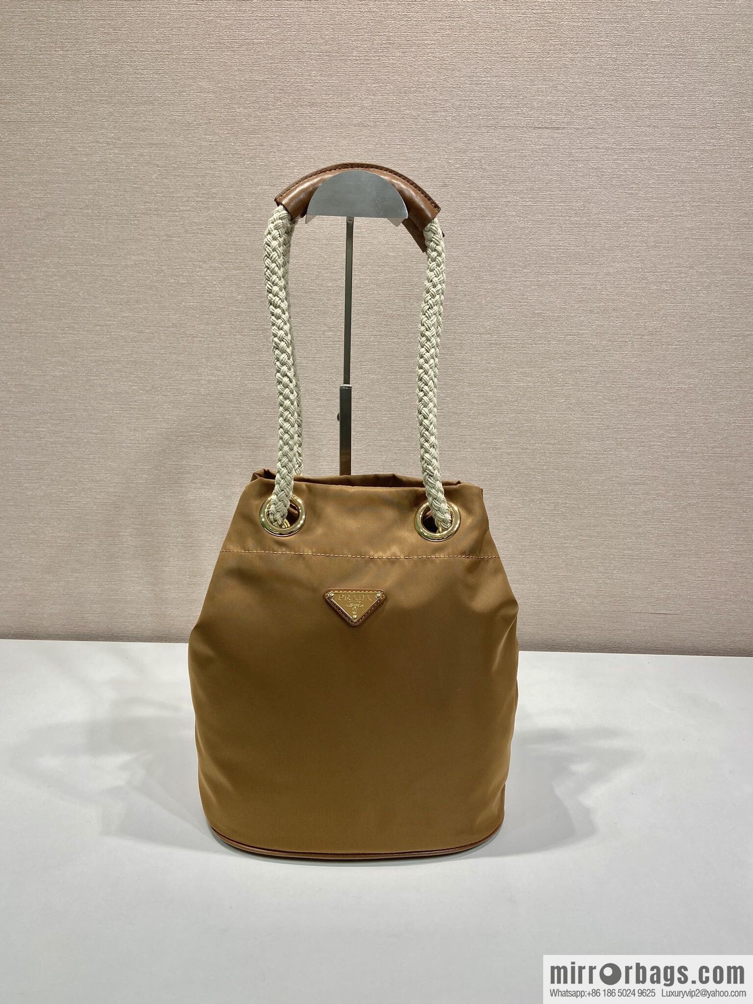 Prada new bucket bag 1BE082 catwalk model, brown.
