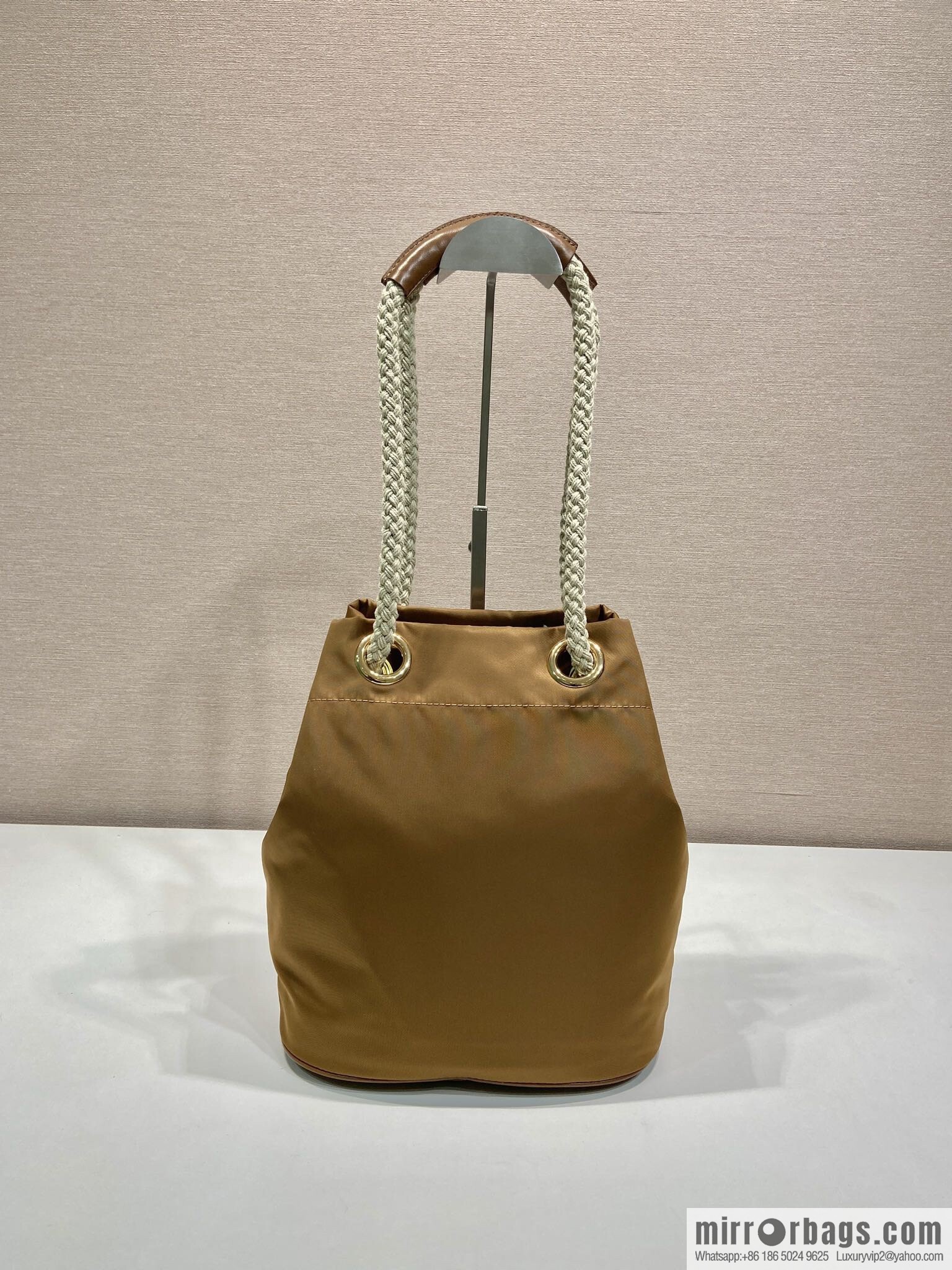 Prada new bucket bag 1BE082 catwalk model, brown.