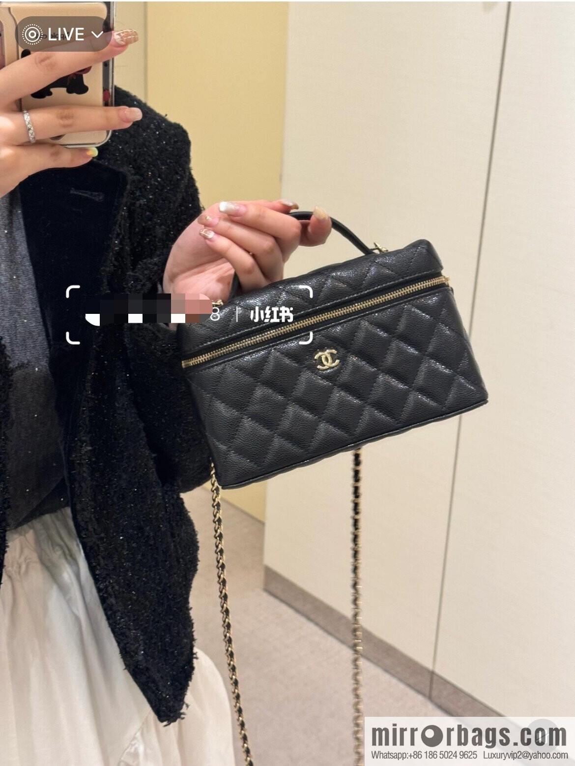 𝐂𝐡𝐚𝐧𝐞𝐥 𝟐𝟓𝐂 new lunch box bag, black gold, lychee cow AP4385