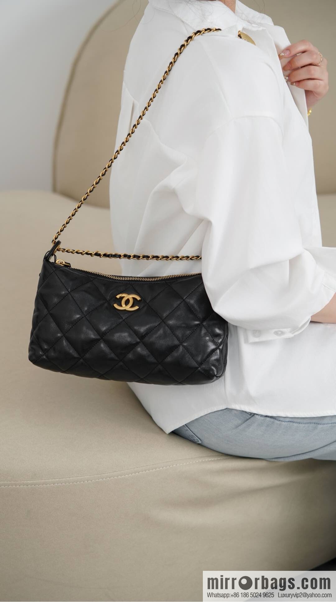 𝐂𝐡𝐚𝐧𝐞𝐥 𝟐𝟓𝐬 gold coin dumpling bag 🌟 small AS5528