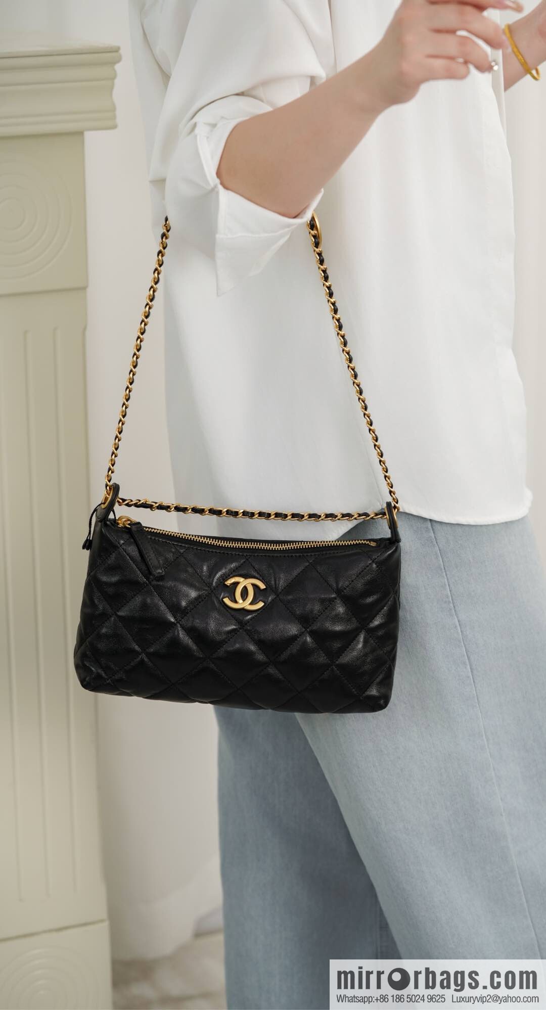 𝐂𝐡𝐚𝐧𝐞𝐥 𝟐𝟓𝐬 gold coin dumpling bag 🌟 small AS5528