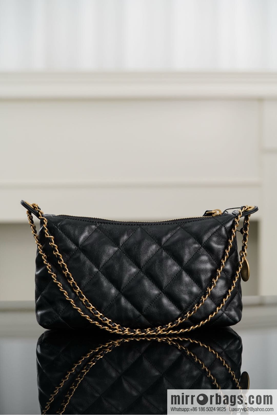 𝐂𝐡𝐚𝐧𝐞𝐥 𝟐𝟓𝐬 gold coin dumpling bag 🌟 small AS5528