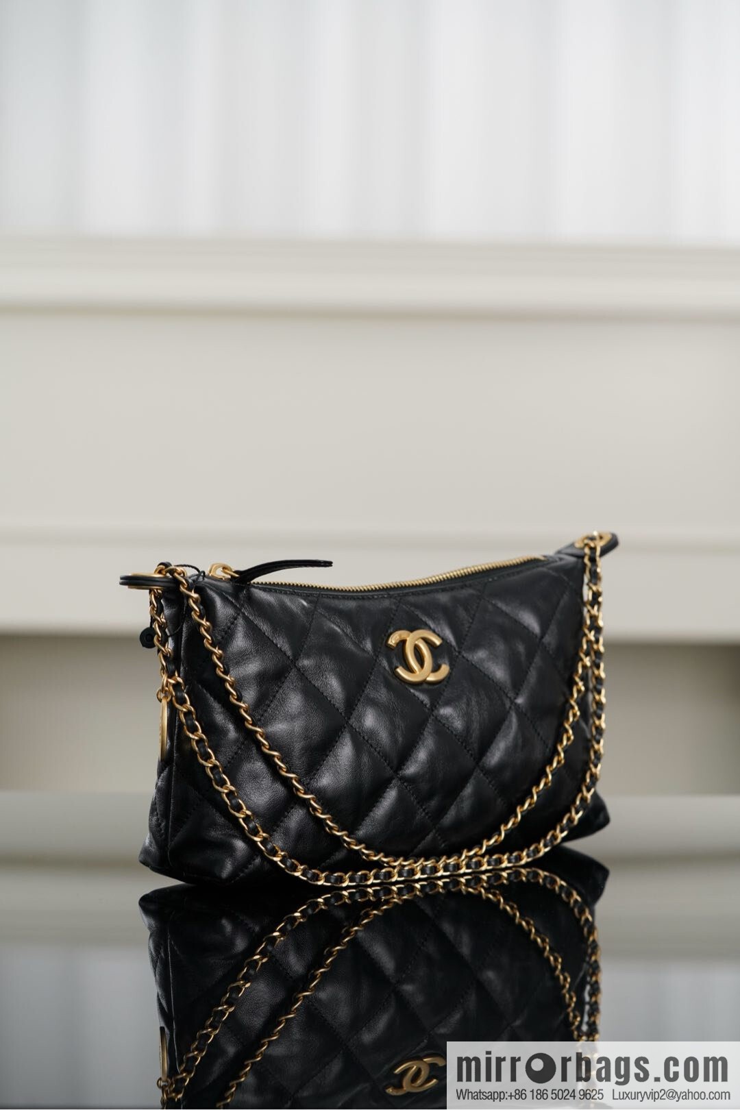 𝐂𝐡𝐚𝐧𝐞𝐥 𝟐𝟓𝐬 gold coin dumpling bag 🌟 small AS5528