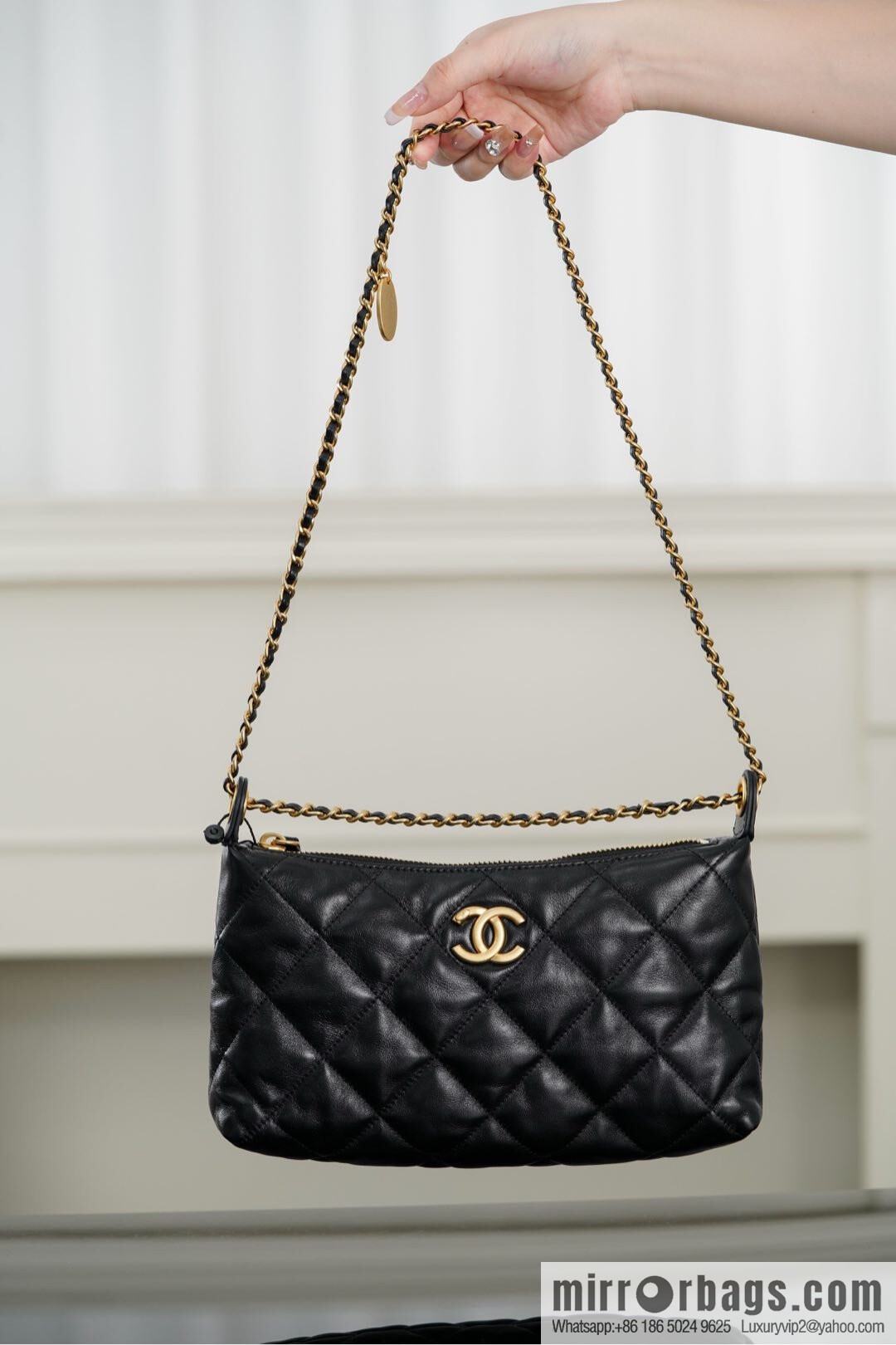 𝐂𝐡𝐚𝐧𝐞𝐥 𝟐𝟓𝐬 gold coin dumpling bag 🌟 small AS5528