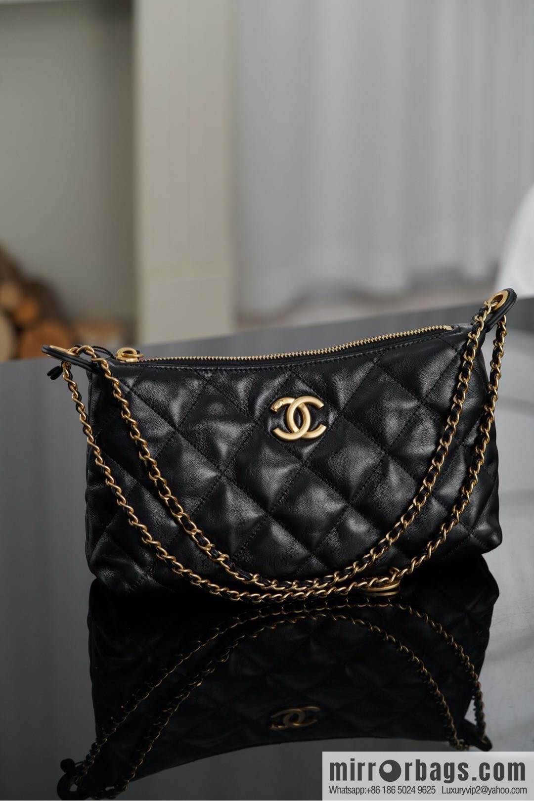 𝐂𝐡𝐚𝐧𝐞𝐥 𝟐𝟓𝐬 gold coin dumpling bag 🌟 small AS5528