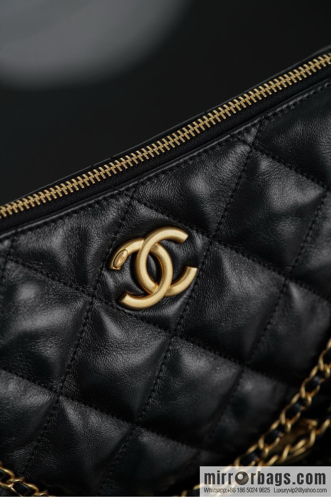 𝐂𝐡𝐚𝐧𝐞𝐥 𝟐𝟓𝐬 gold coin dumpling bag 🌟 small AS5528
