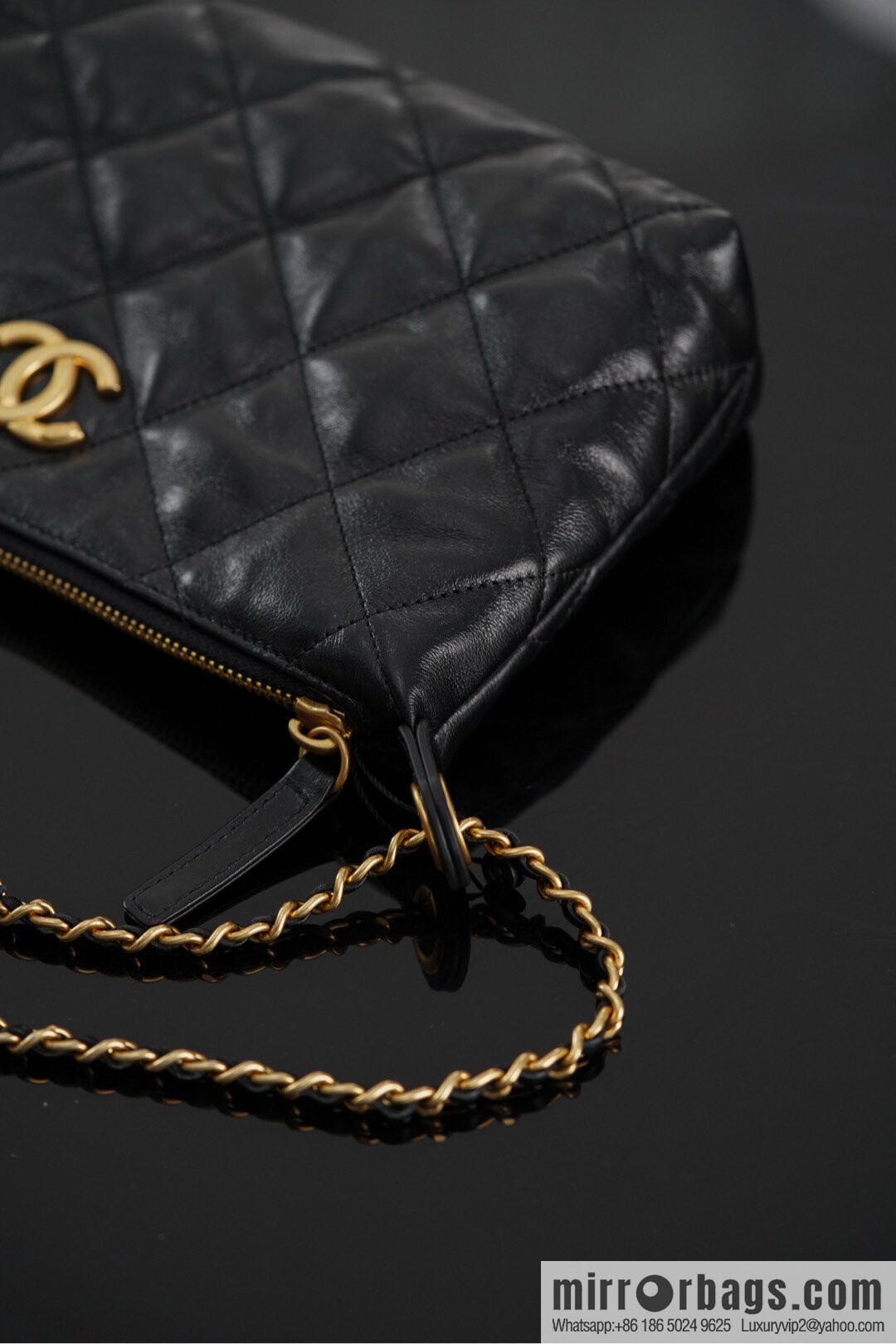𝐂𝐡𝐚𝐧𝐞𝐥 𝟐𝟓𝐬 gold coin dumpling bag 🌟 small AS5528