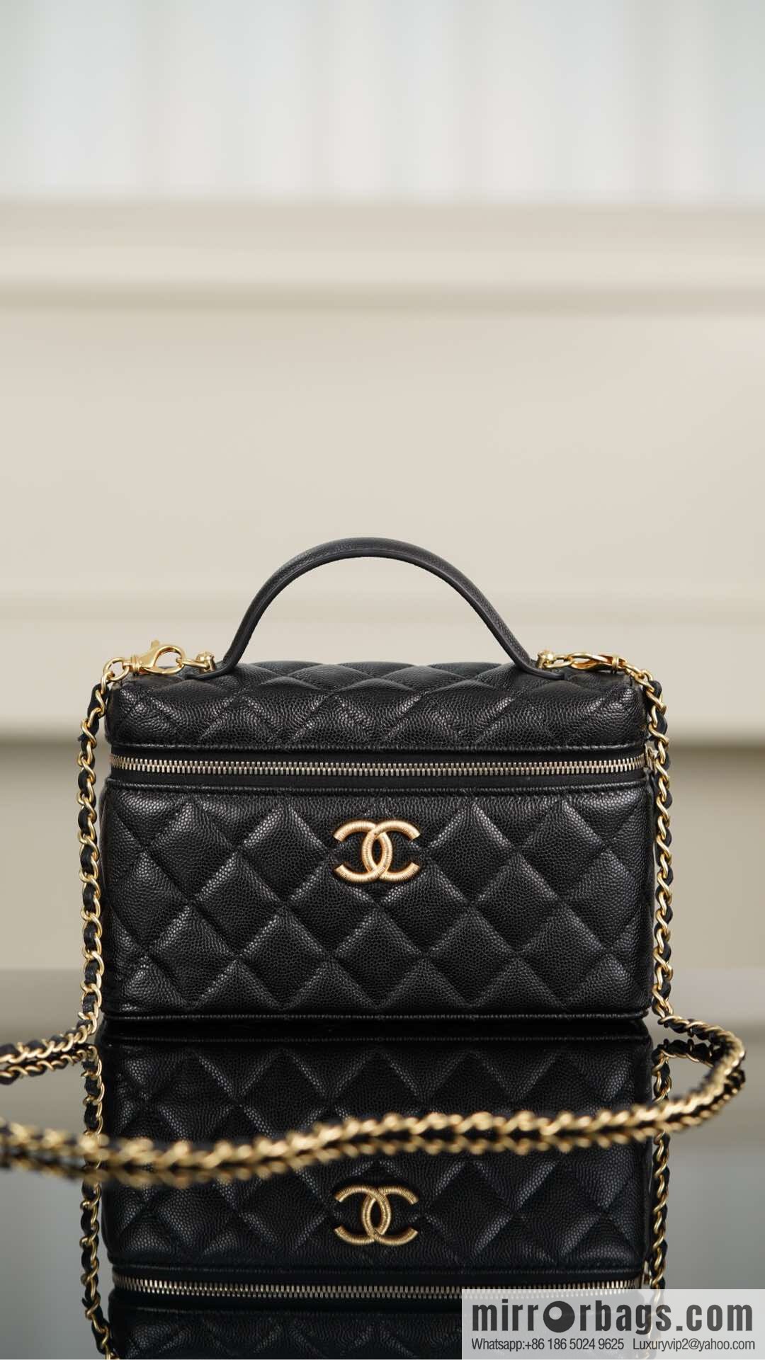 𝐂𝐡𝐚𝐧𝐞𝐥 𝟐𝟓𝐏 new lunch box bag, black gold, lychee cow AP4385