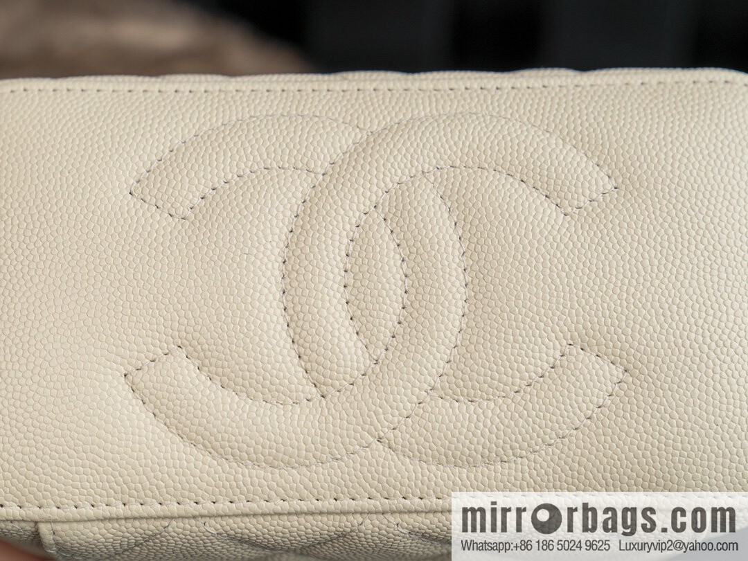 𝐂𝐡𝐚𝐧𝐞𝐥 𝟐𝟓𝐜 new, handle box bag, lychee cow, beige AP4404