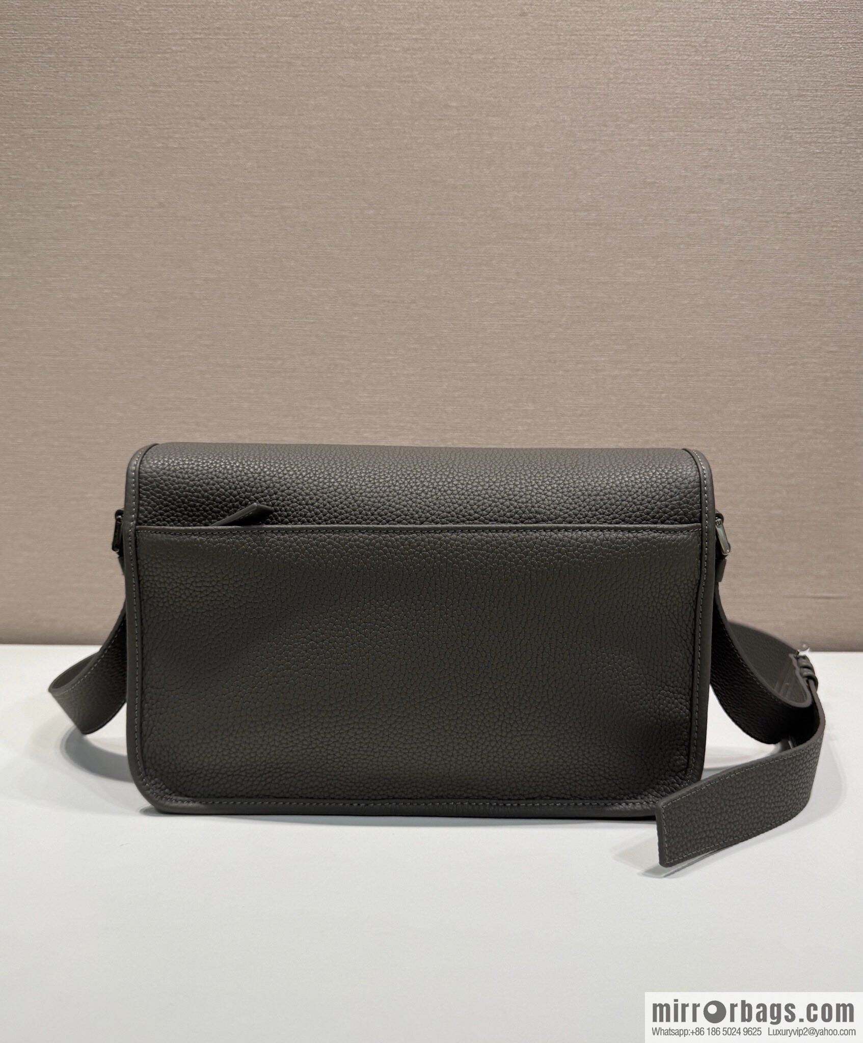 PRADA 🎉 new messenger bag 🎉 2VD075 🎉🎉 grey