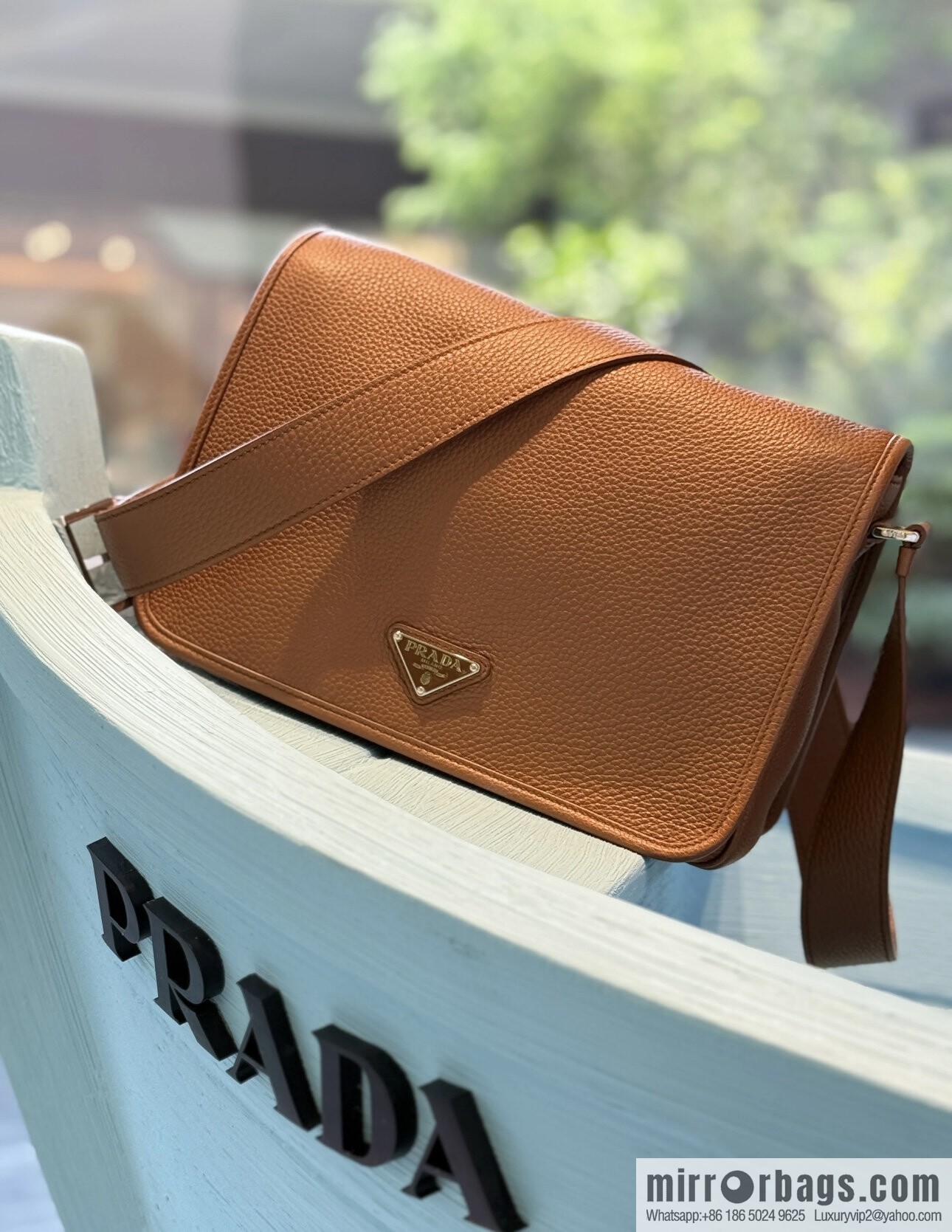 PRADA 🎉 new mailman bag 🎉 2VD075 🎉🎉 caramel color