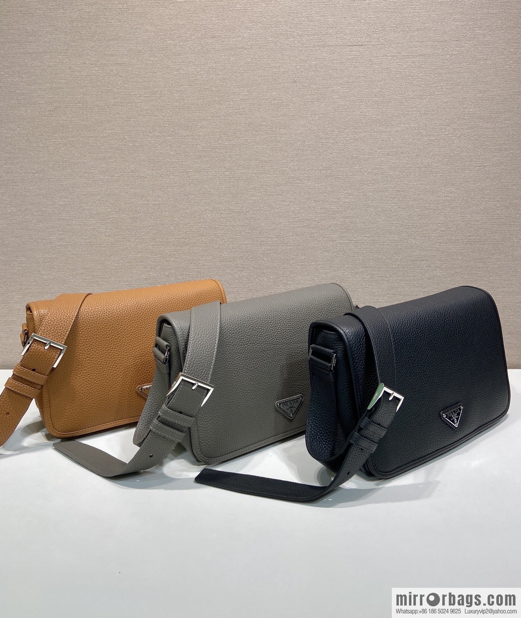 PRADA 🎉 new mailman bag 🎉 2VD075 🎉🎉 caramel color
